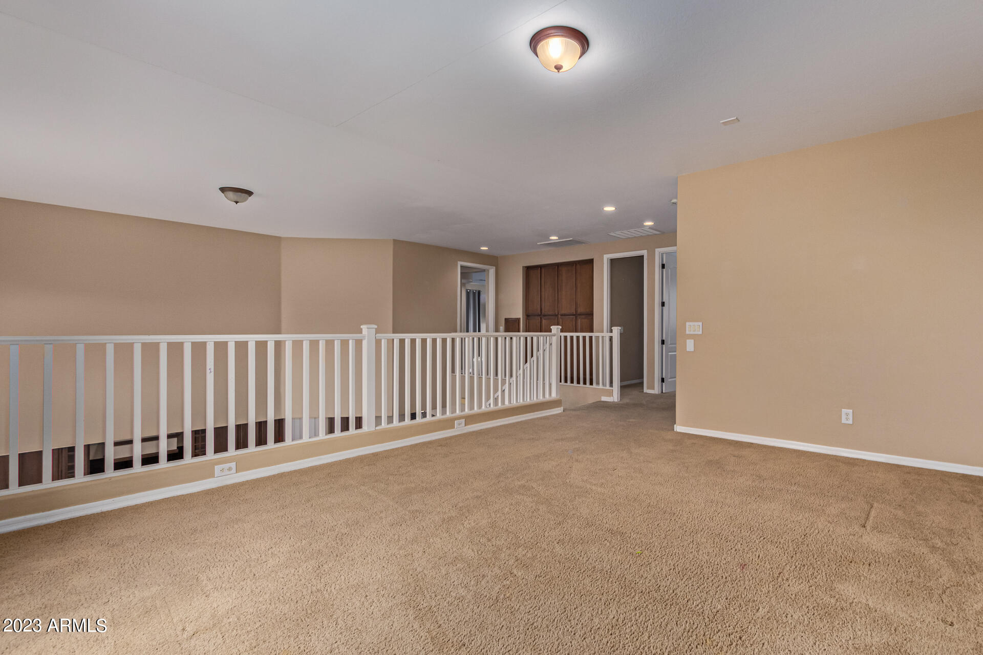 6830 S 42ND Drive