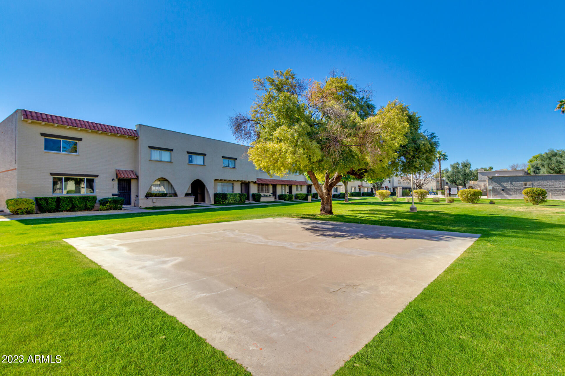 6933 E OSBORN Road Unit: D