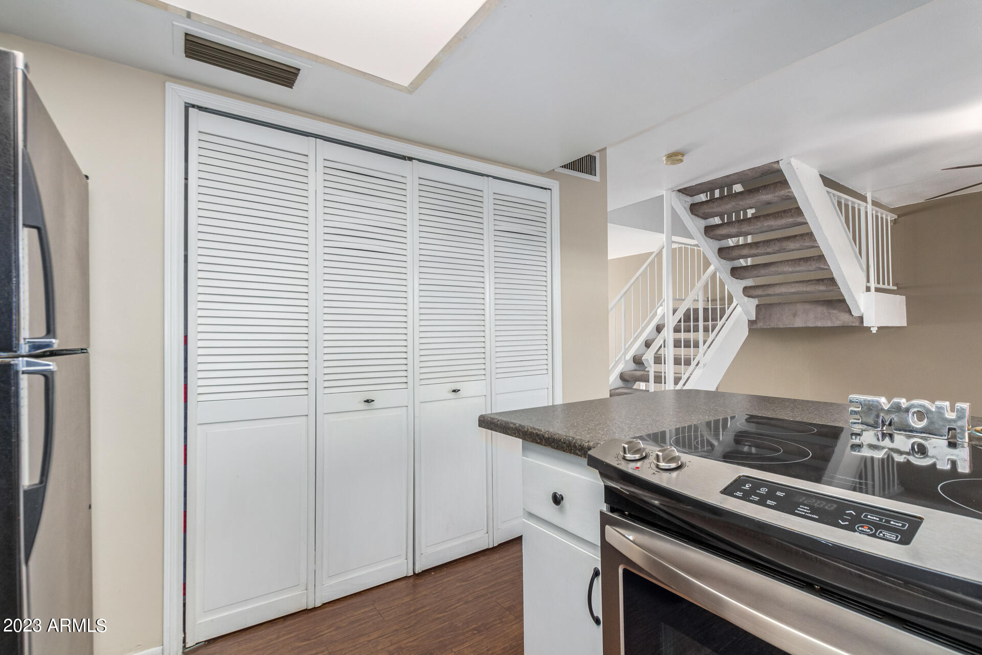 6933 E OSBORN Road Unit: D