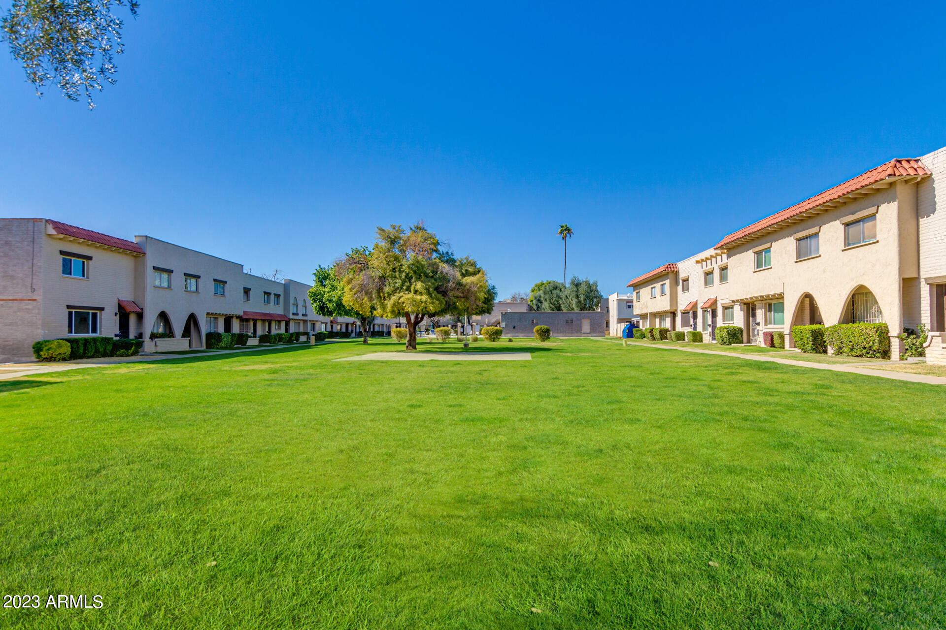 6933 E OSBORN Road Unit: D