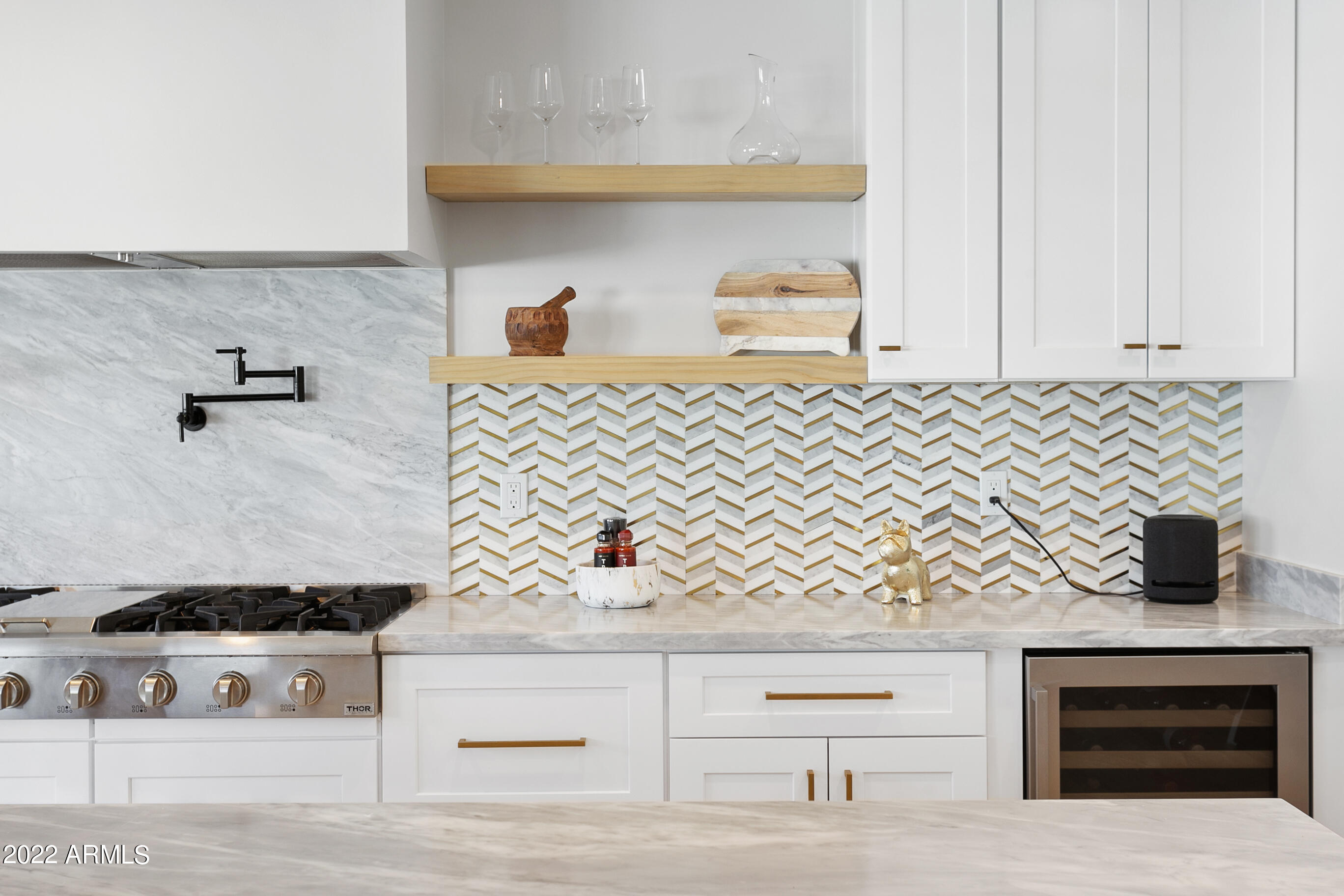 2520 E HIGHLAND Avenue