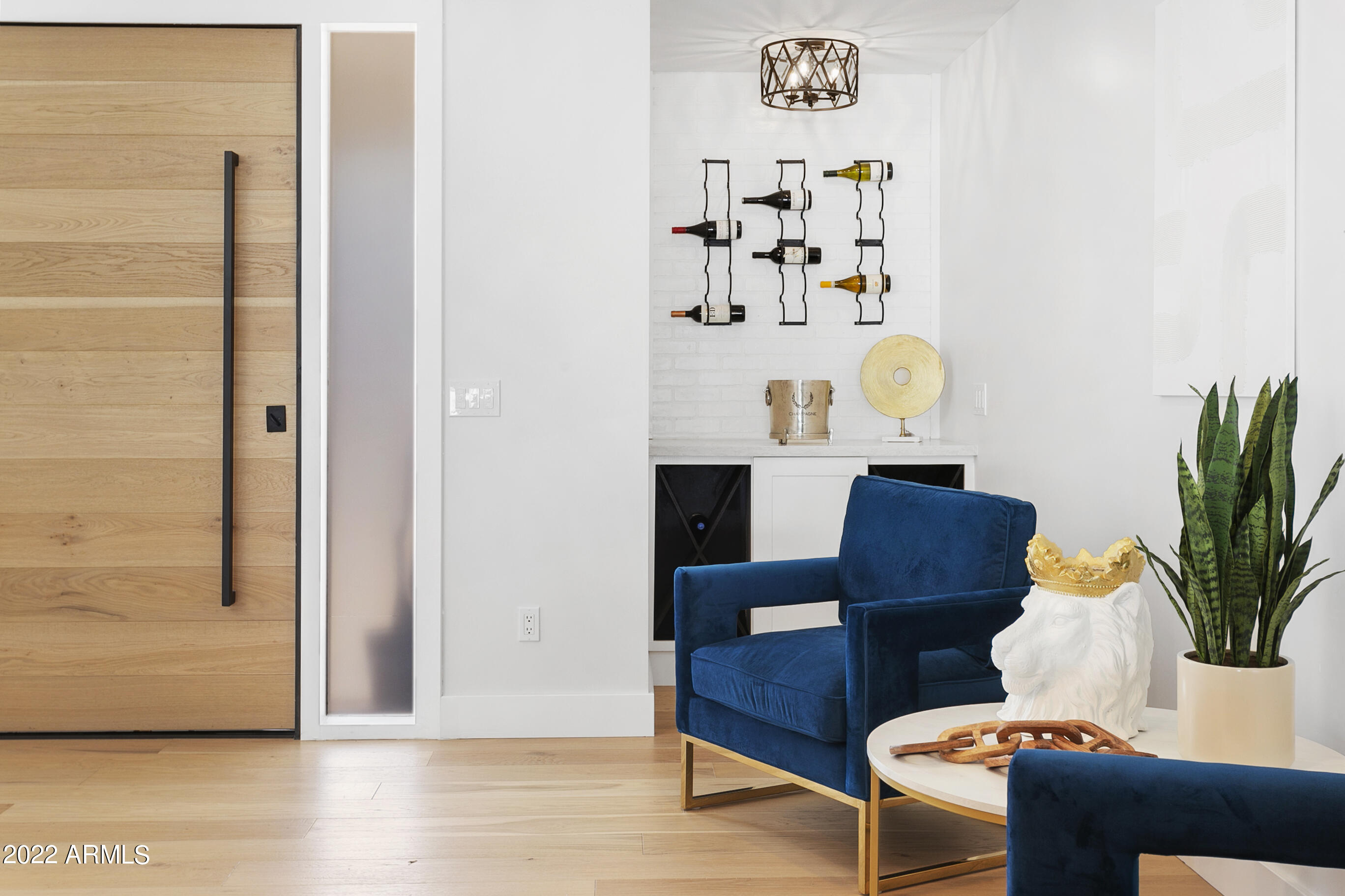 2520 E HIGHLAND Avenue