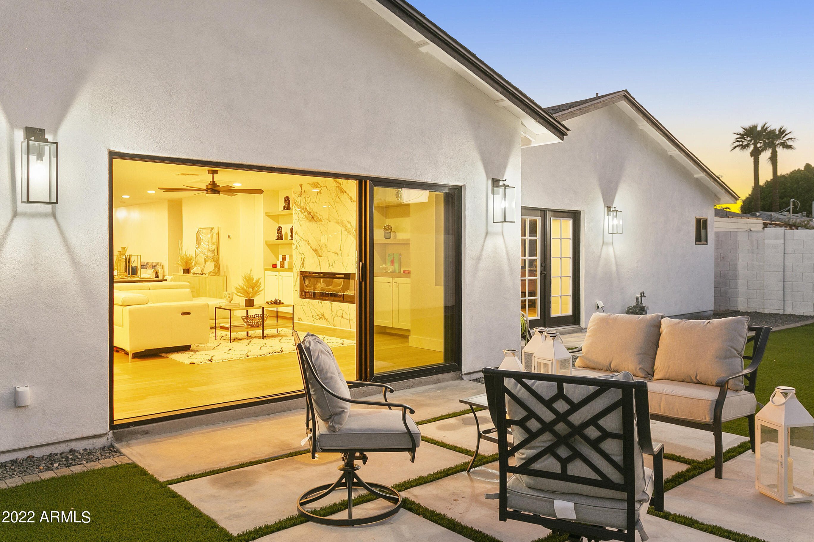 2520 E HIGHLAND Avenue