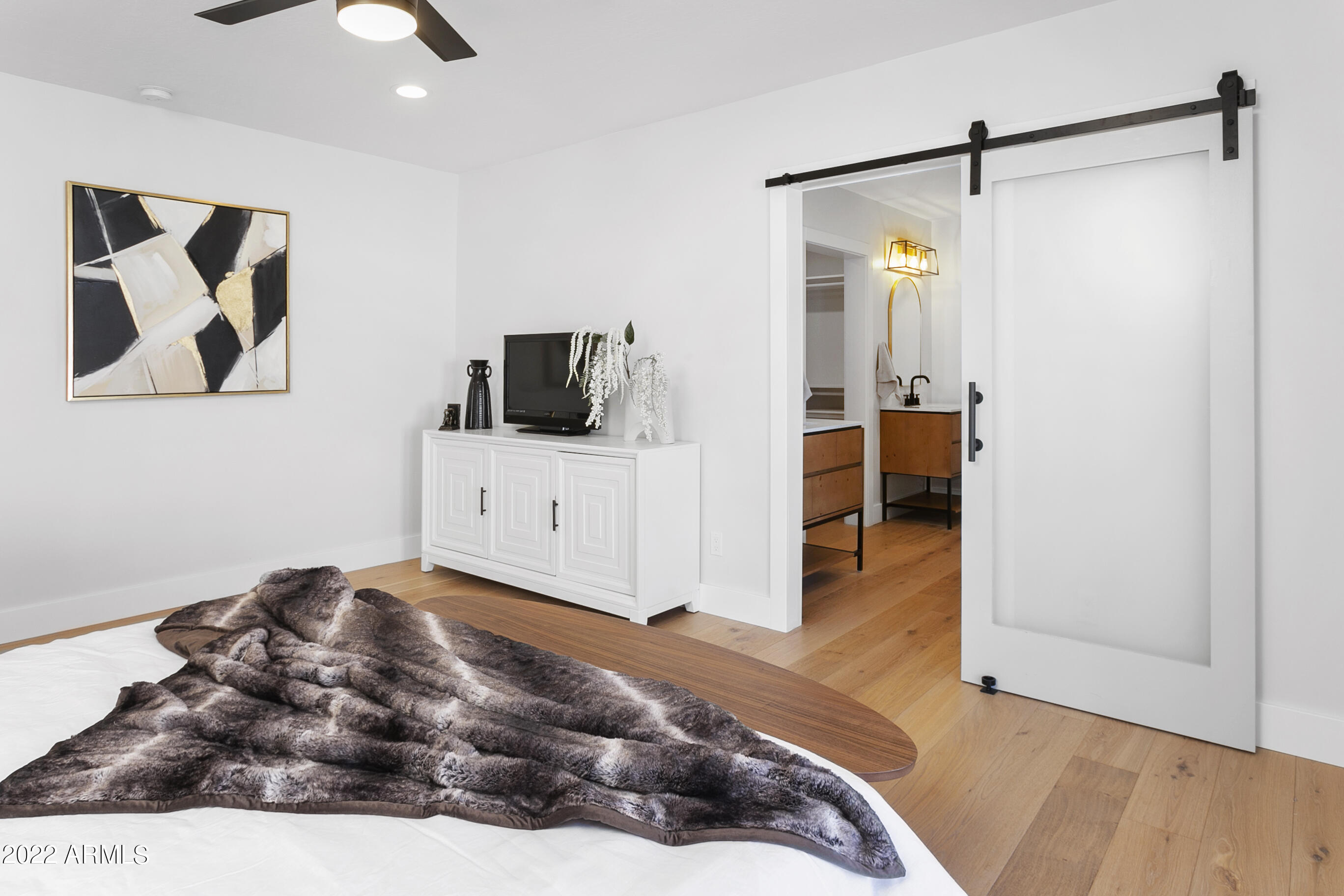 2520 E HIGHLAND Avenue