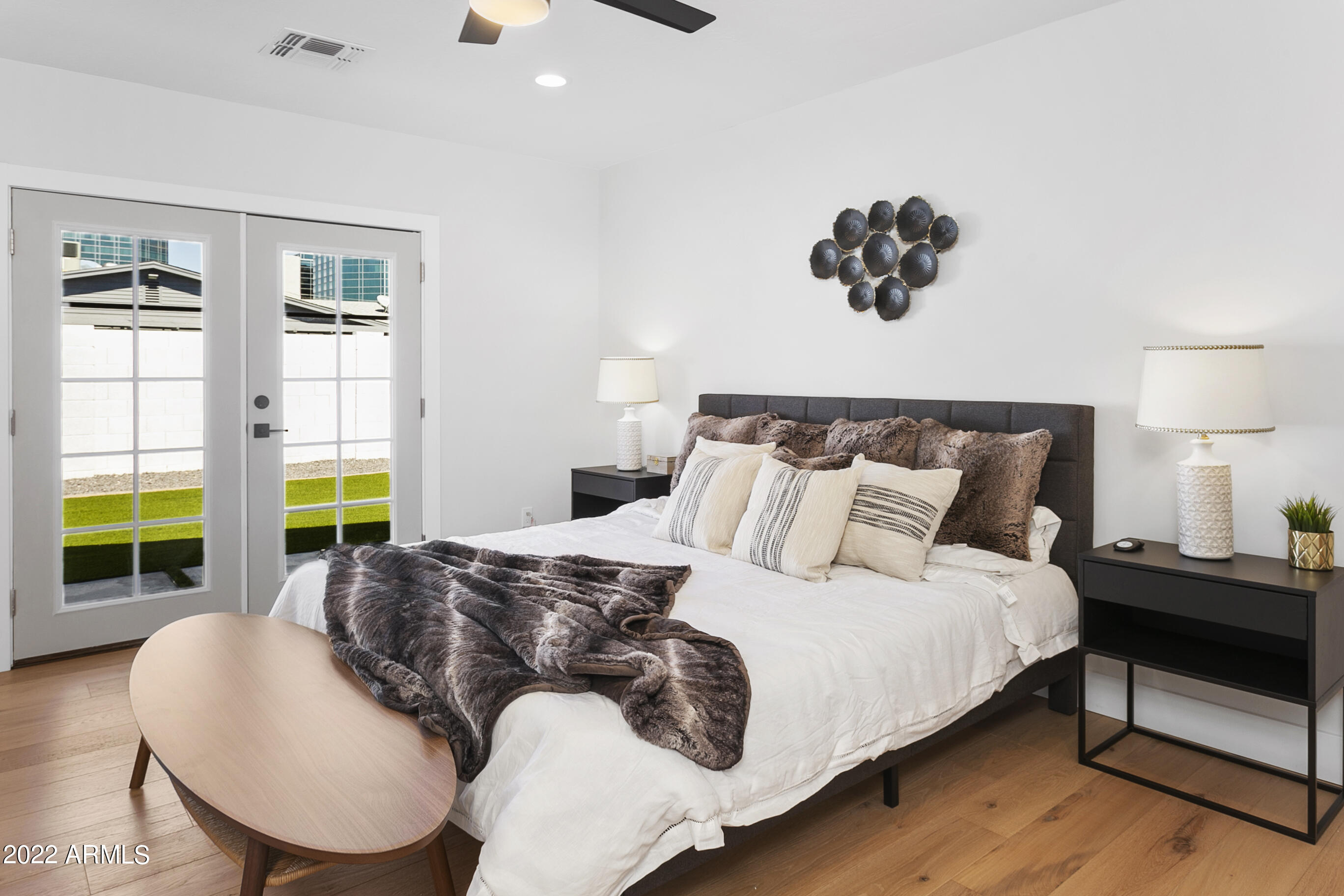 2520 E HIGHLAND Avenue