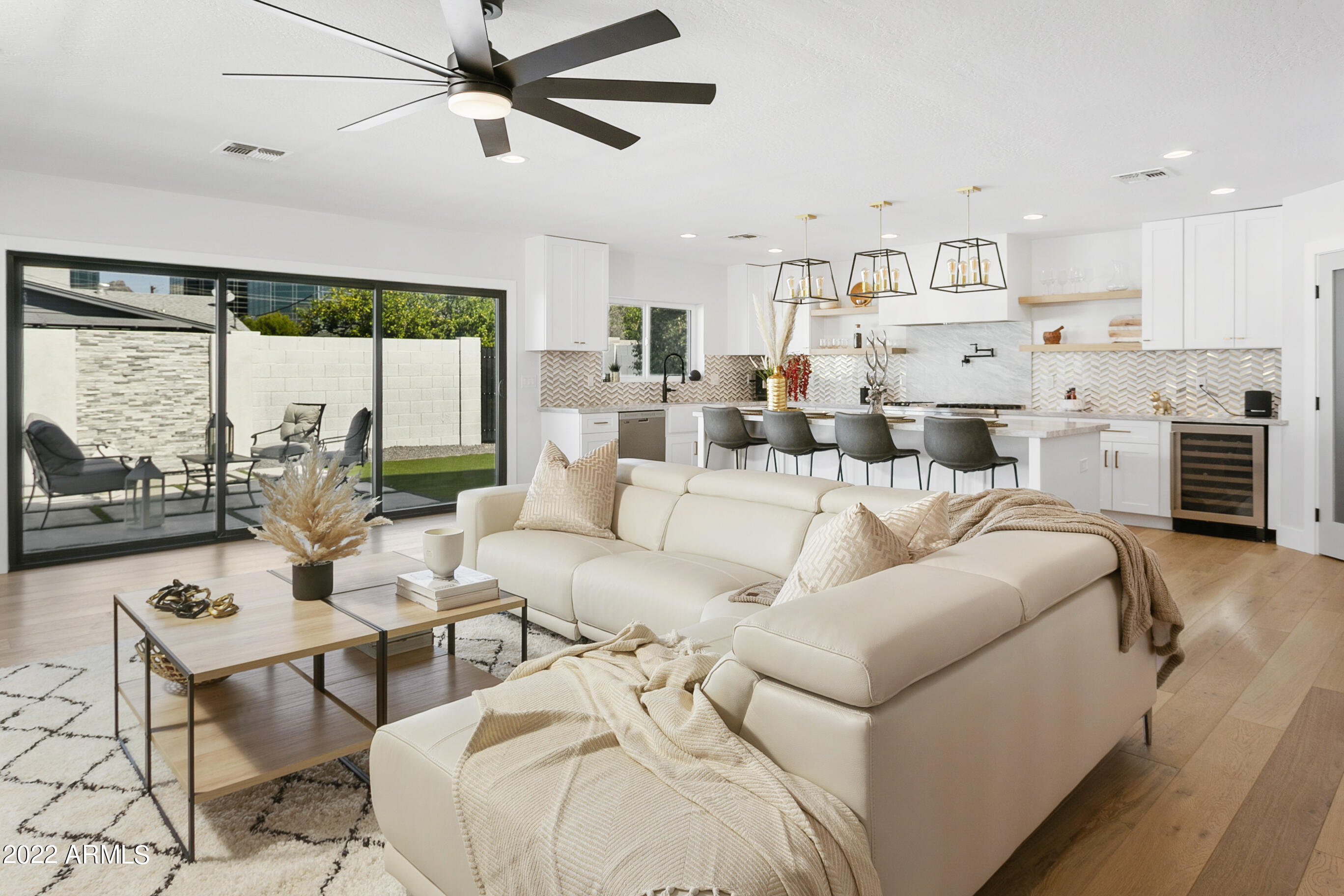 2520 E HIGHLAND Avenue