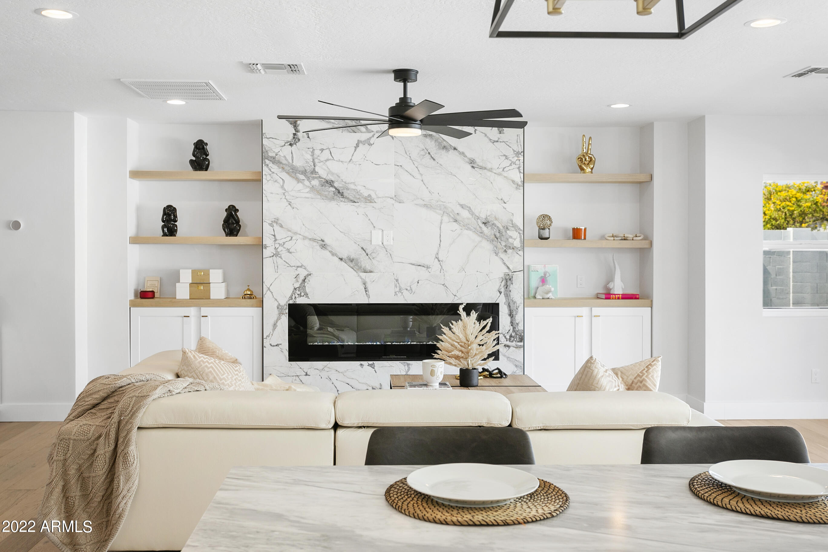 2520 E HIGHLAND Avenue