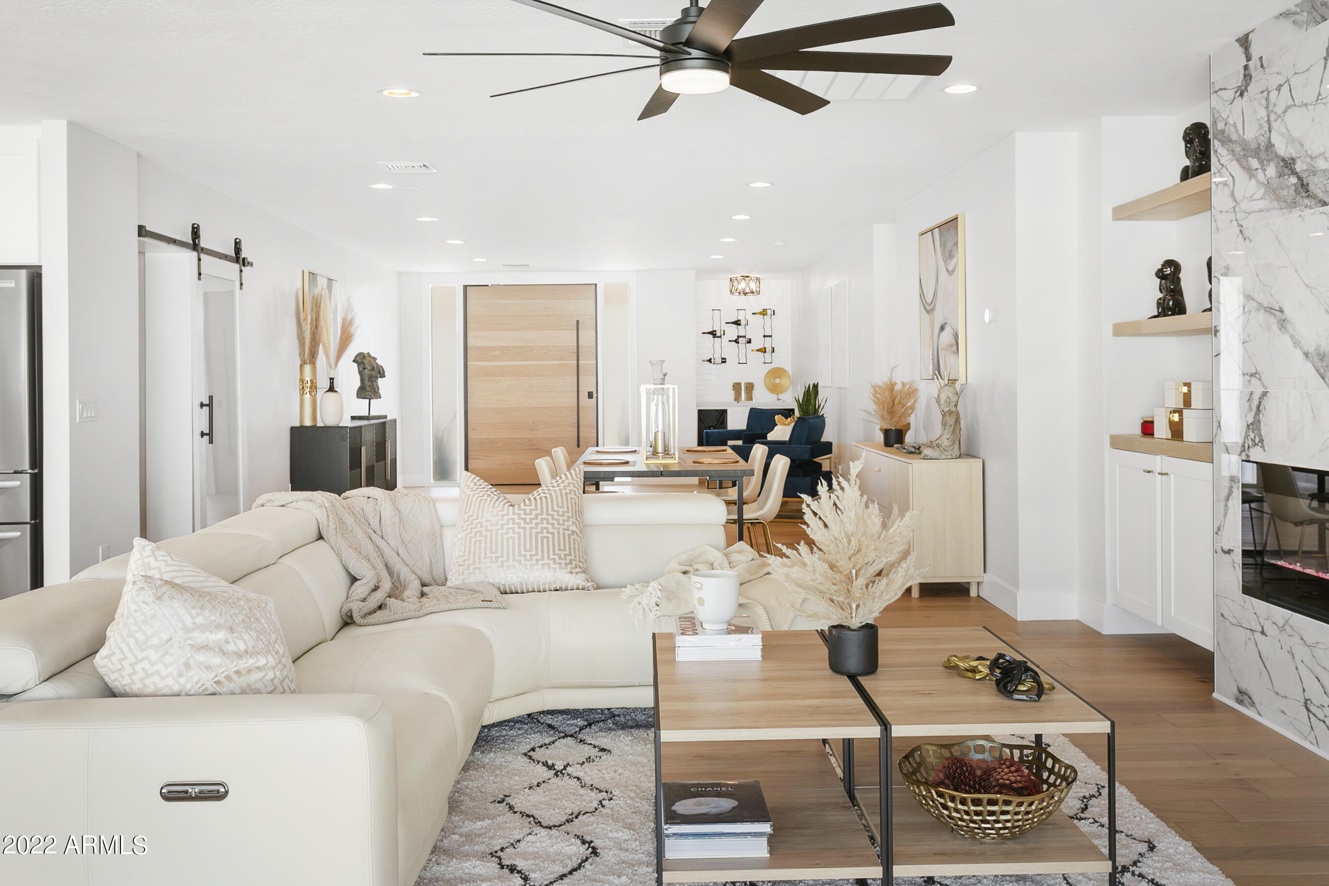 2520 E HIGHLAND Avenue