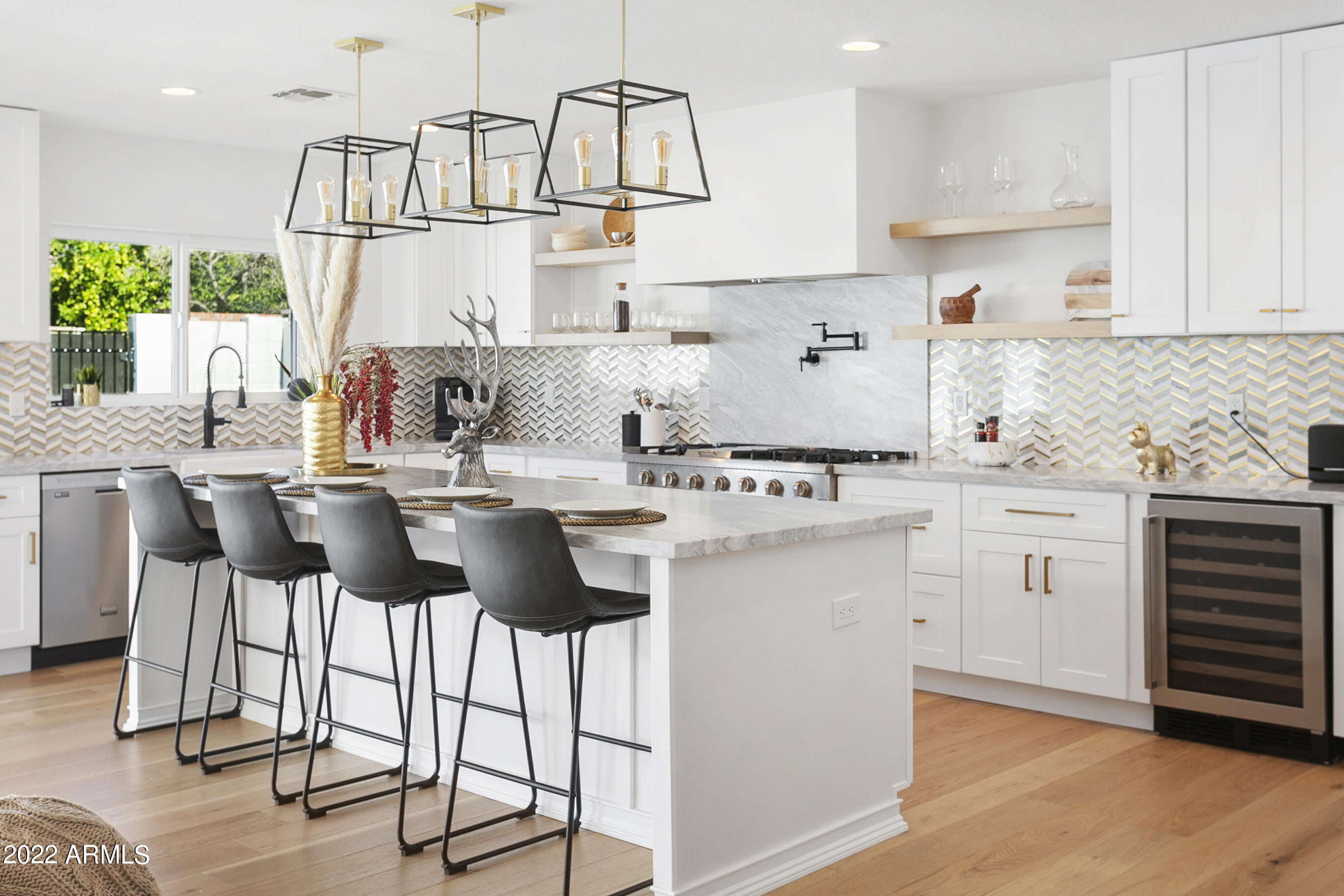 2520 E HIGHLAND Avenue