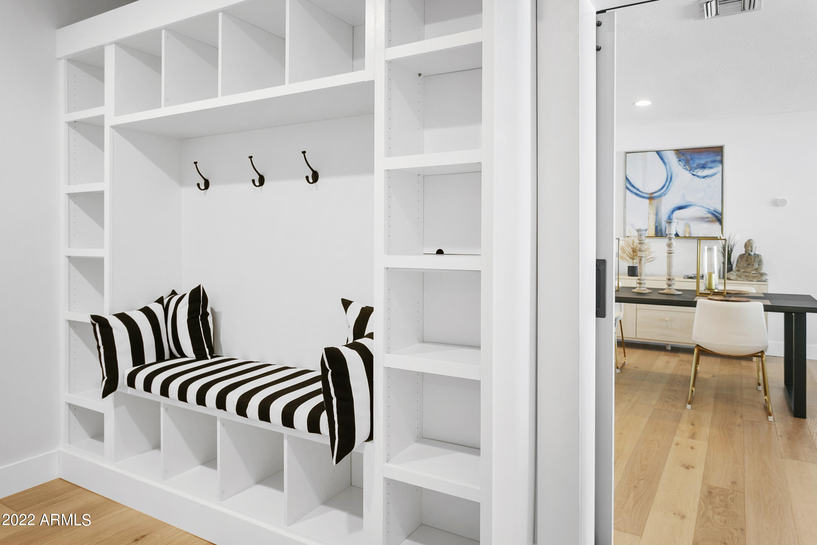 2520 E HIGHLAND Avenue