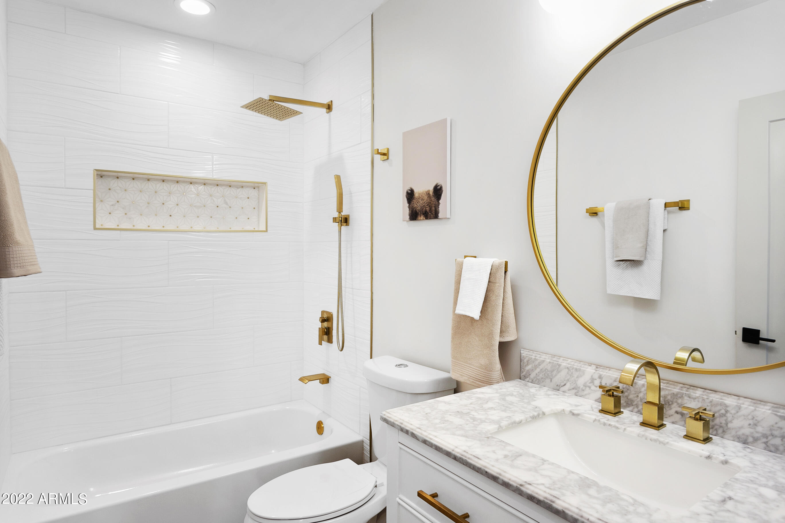 2520 E HIGHLAND Avenue