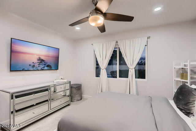 1212 W OREGON Avenue