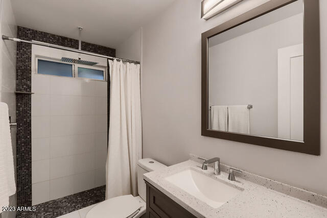 1212 W OREGON Avenue