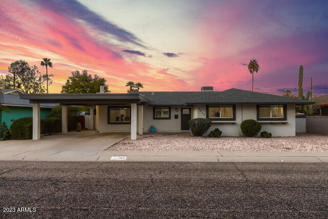 1212 W OREGON Avenue