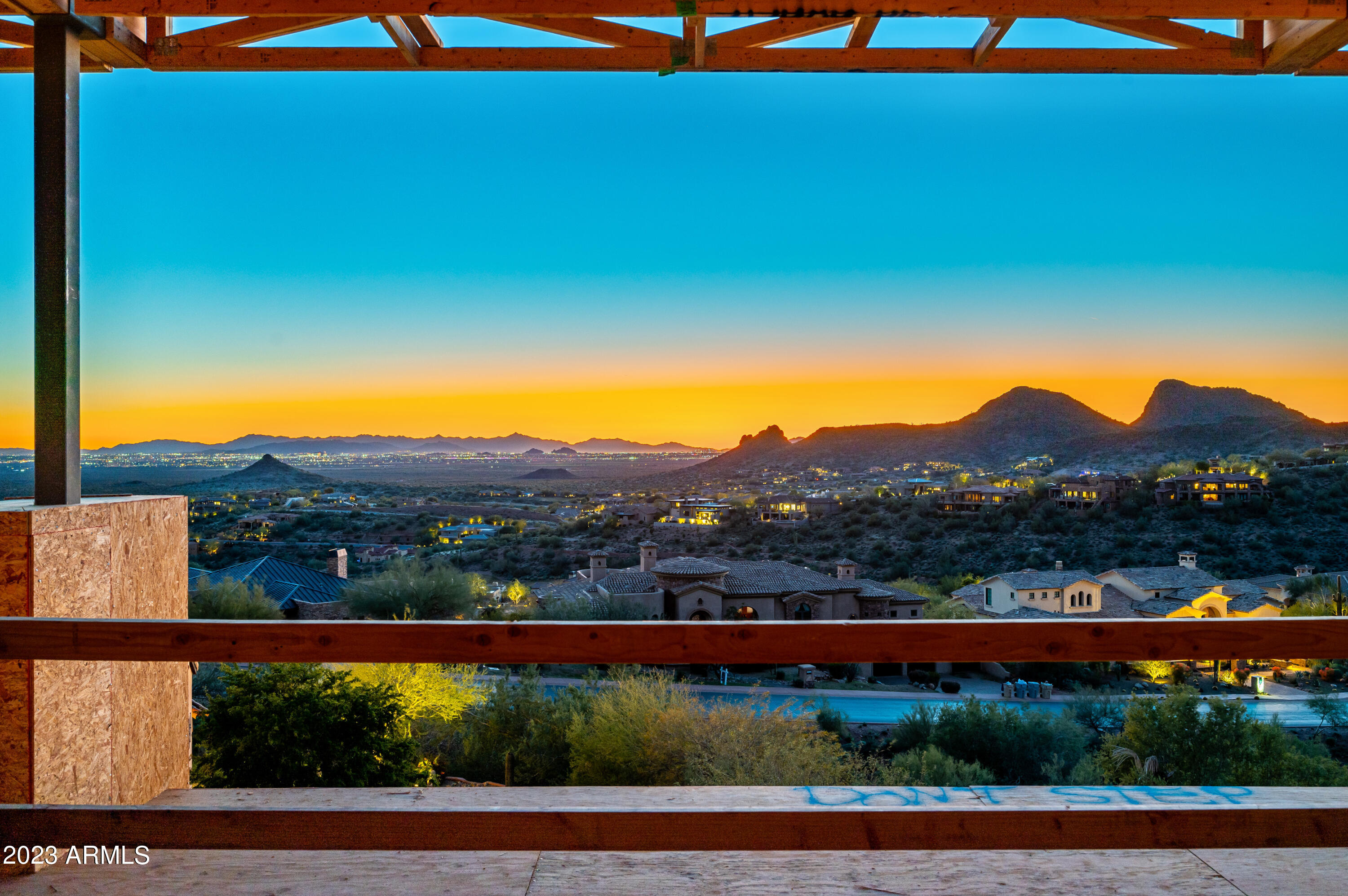 9912 N CANYON VIEW Lane