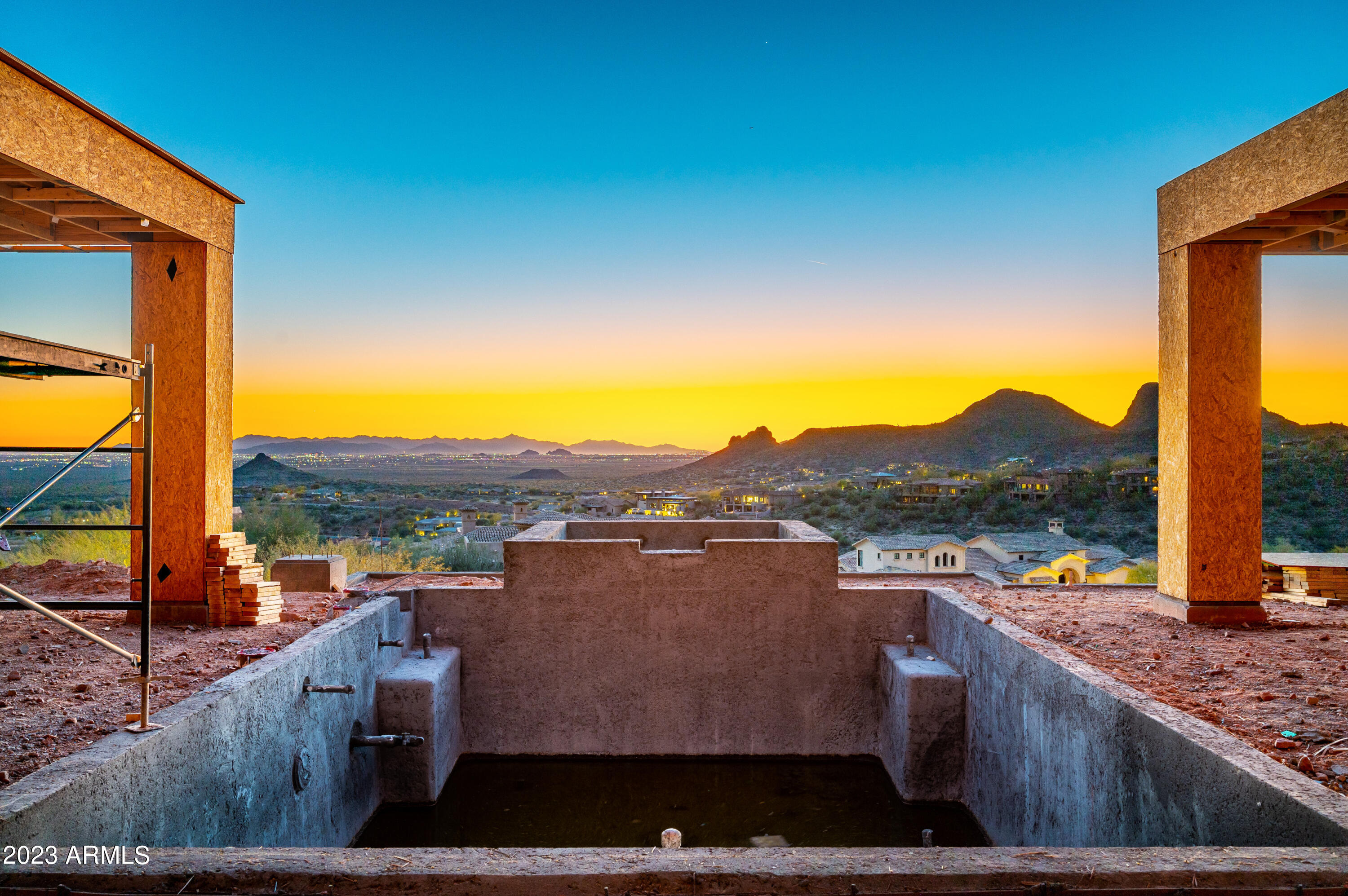 9912 N CANYON VIEW Lane