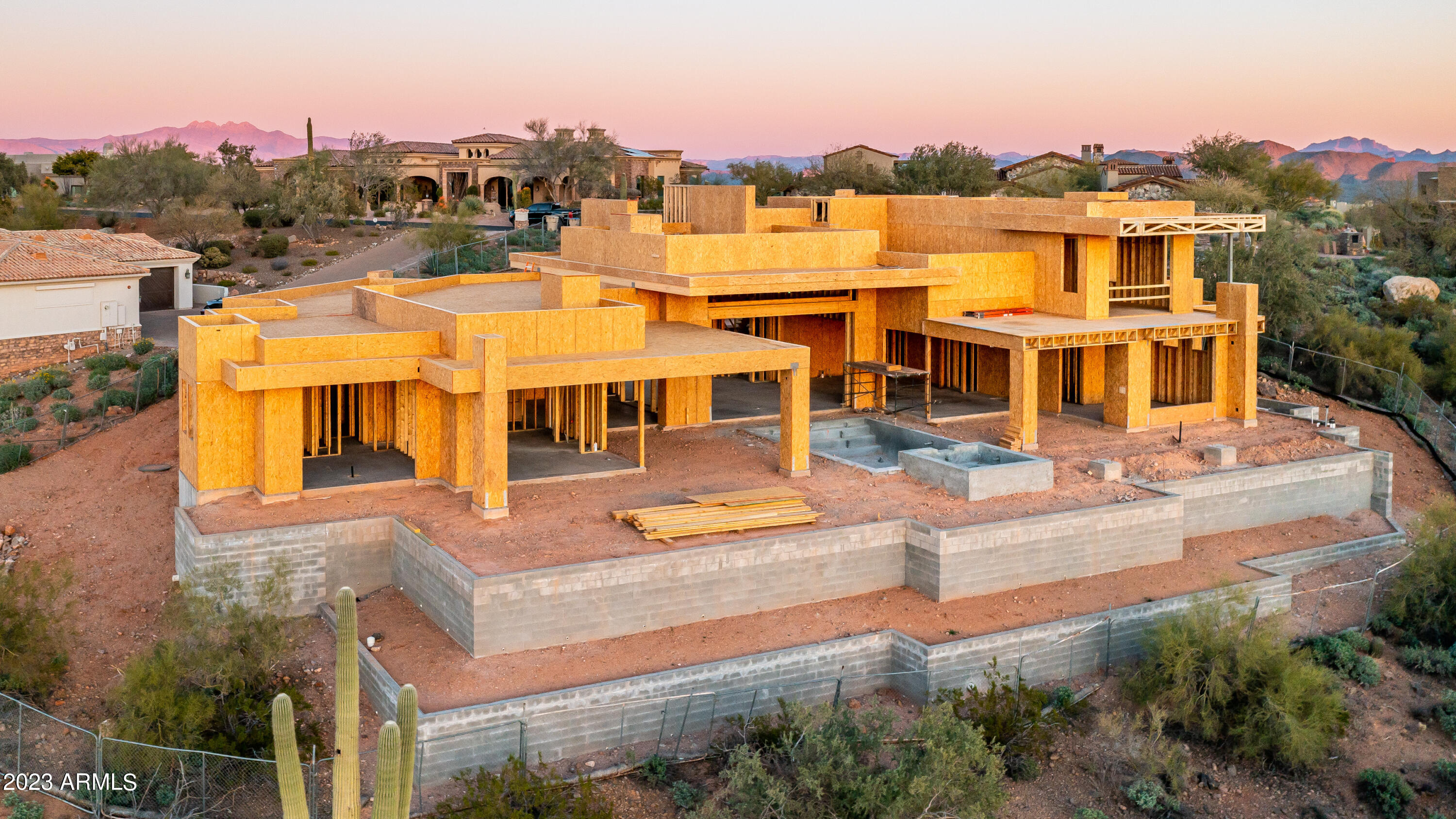 9912 N CANYON VIEW Lane