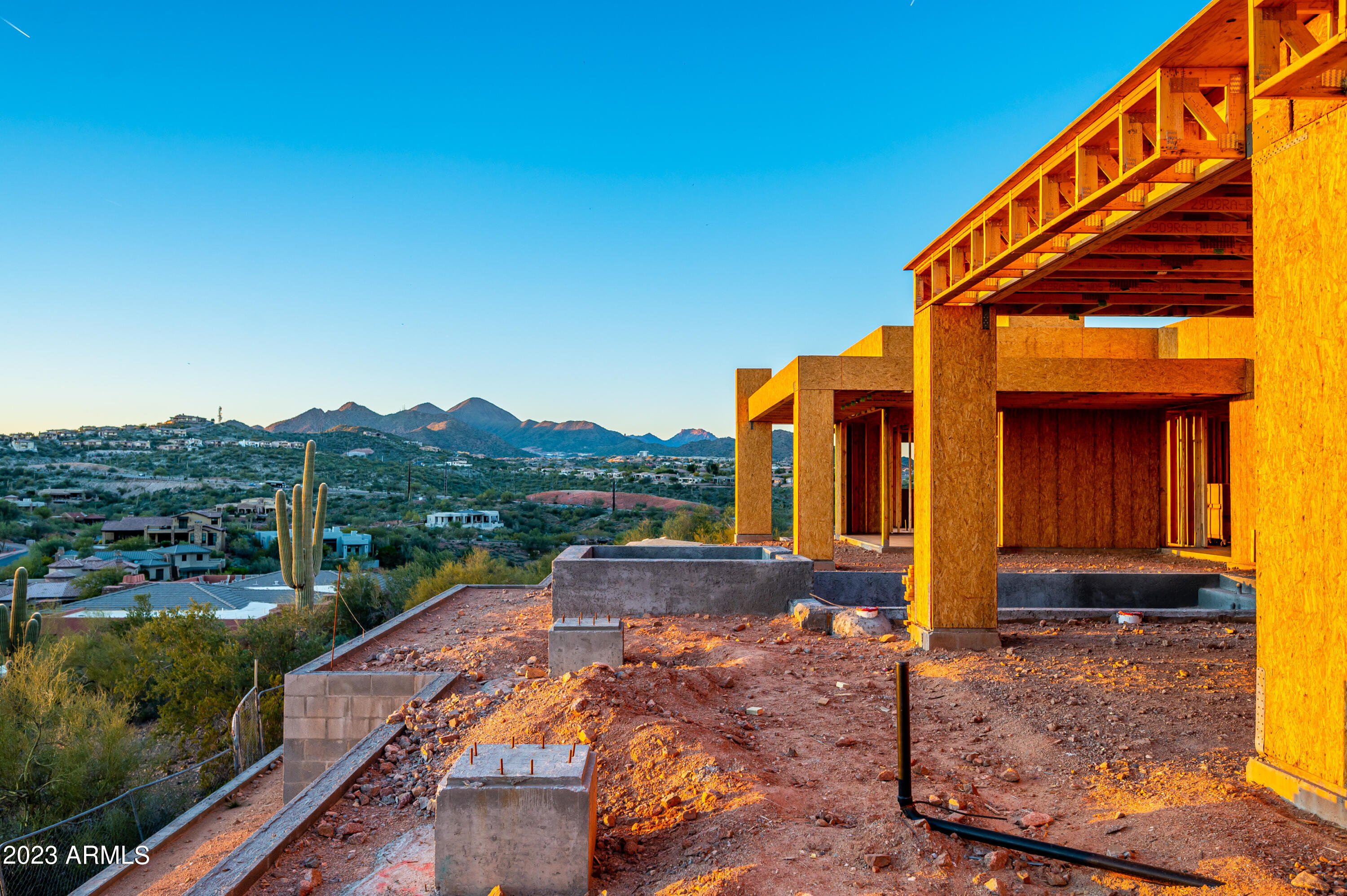 9912 N CANYON VIEW Lane