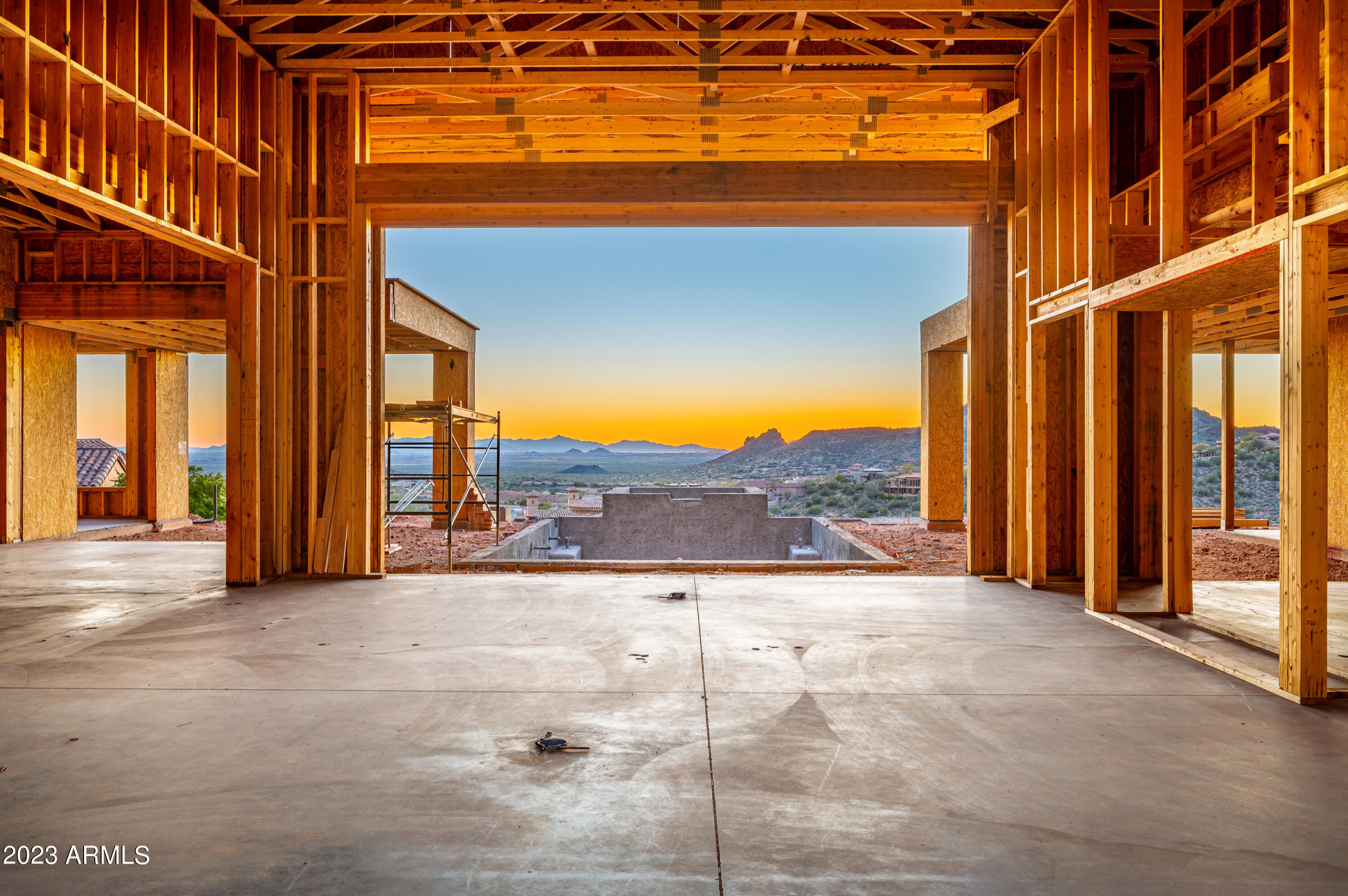 9912 N CANYON VIEW Lane