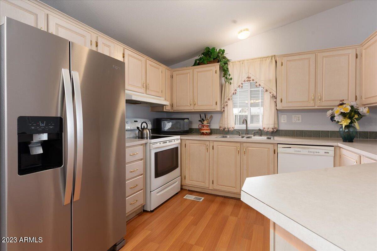 11411 N 91ST Avenue Unit: 5