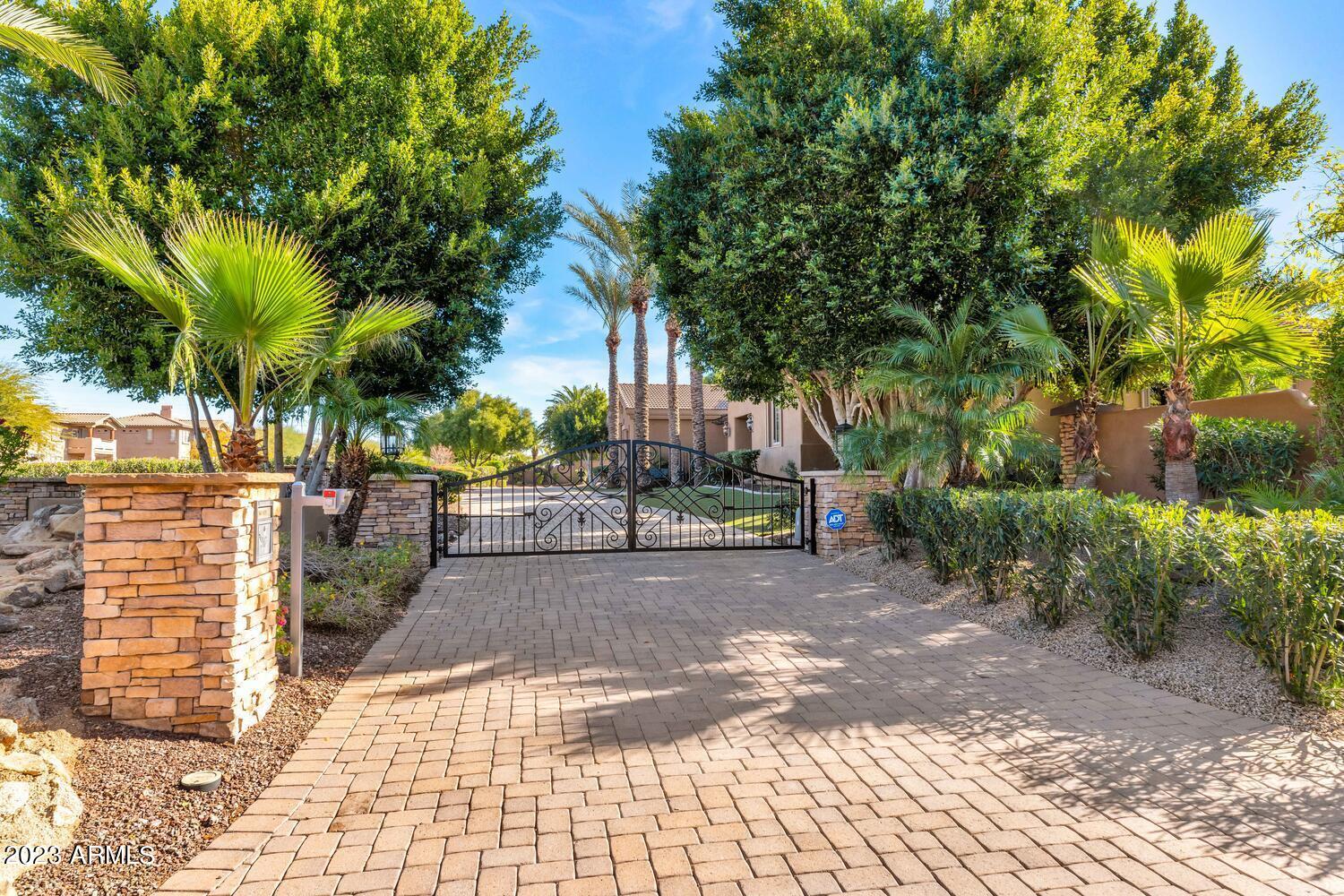 11593 E COCHISE Drive