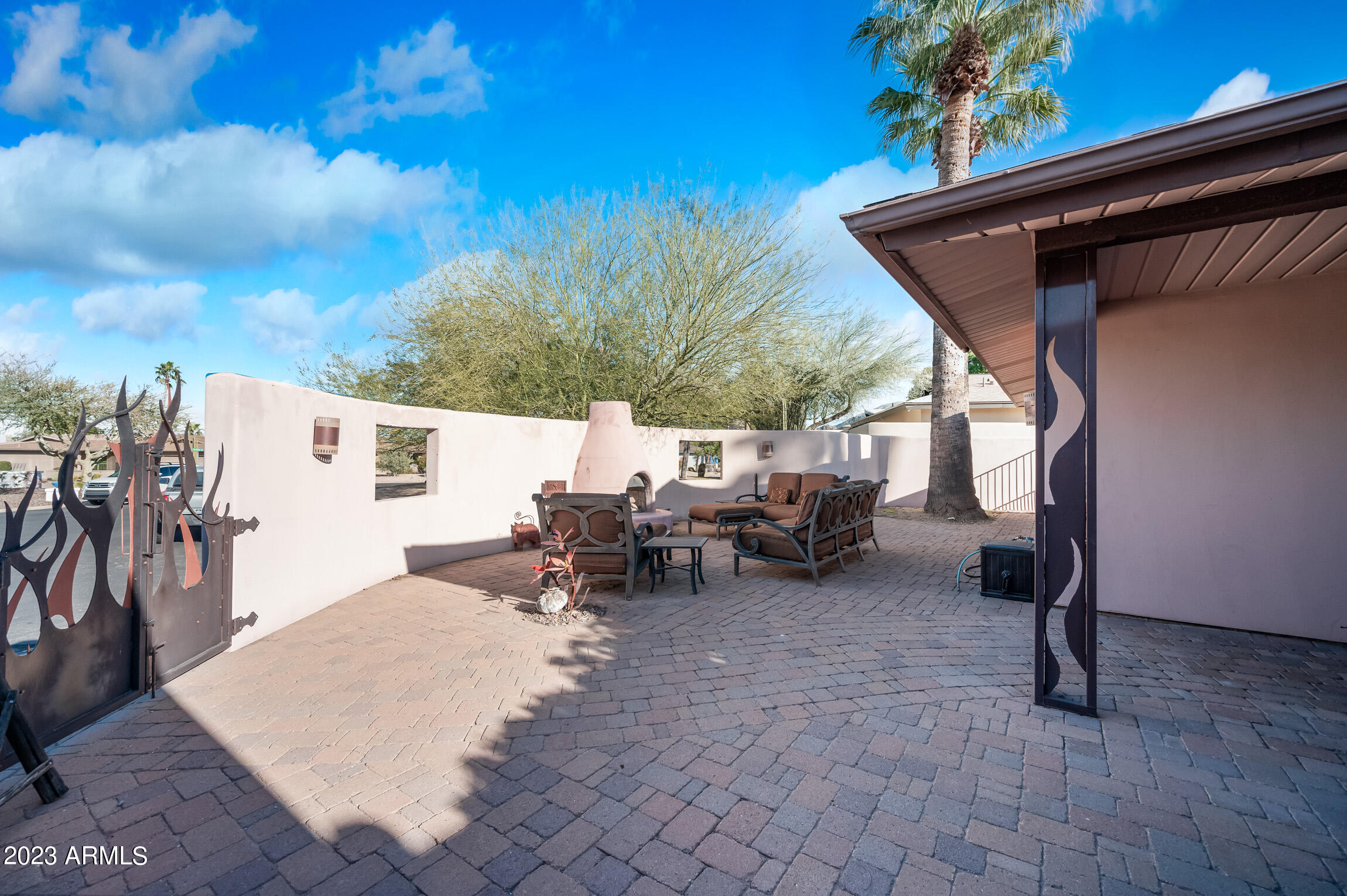 3133 E CALAVEROS Drive