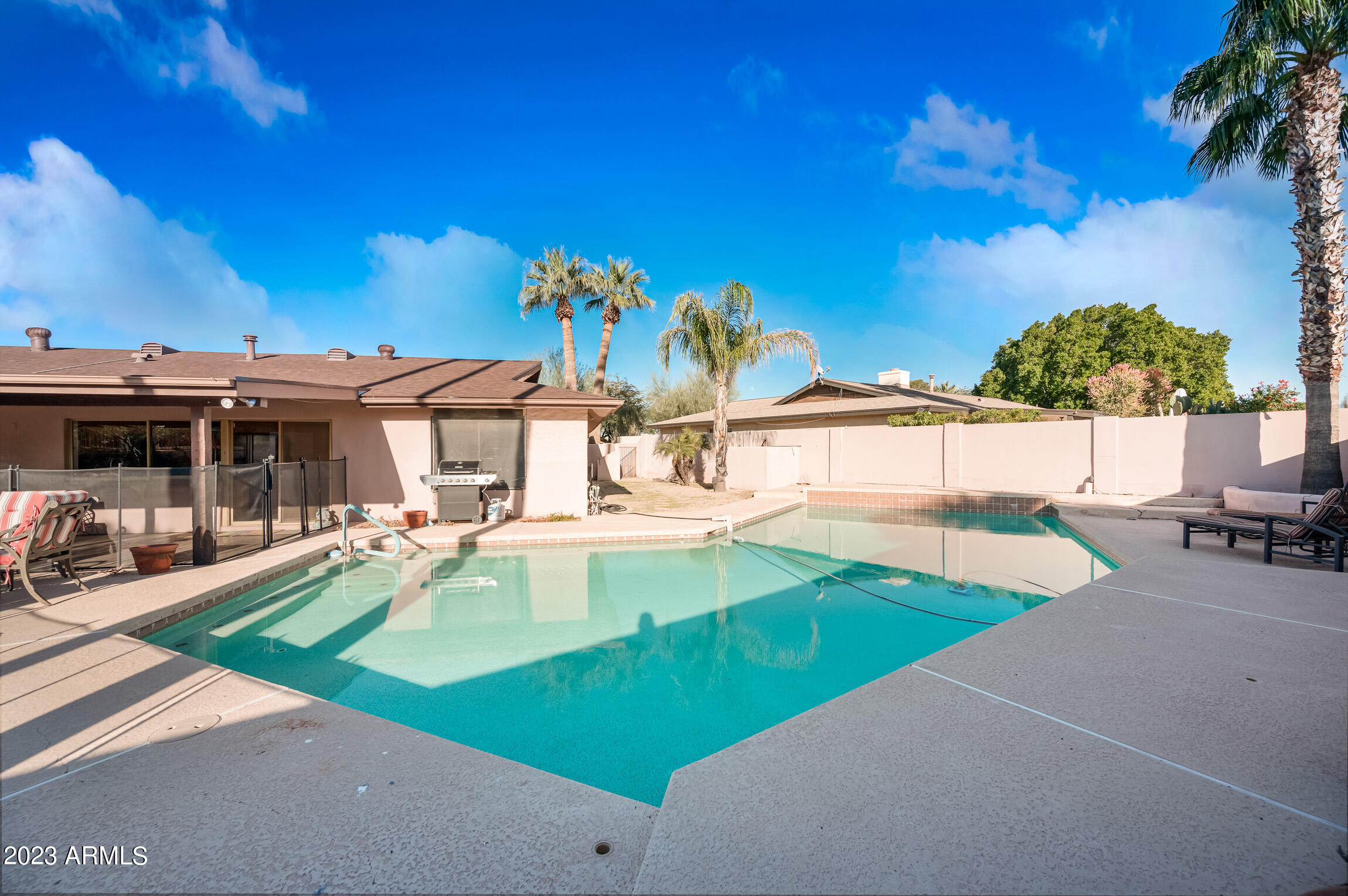 3133 E CALAVEROS Drive