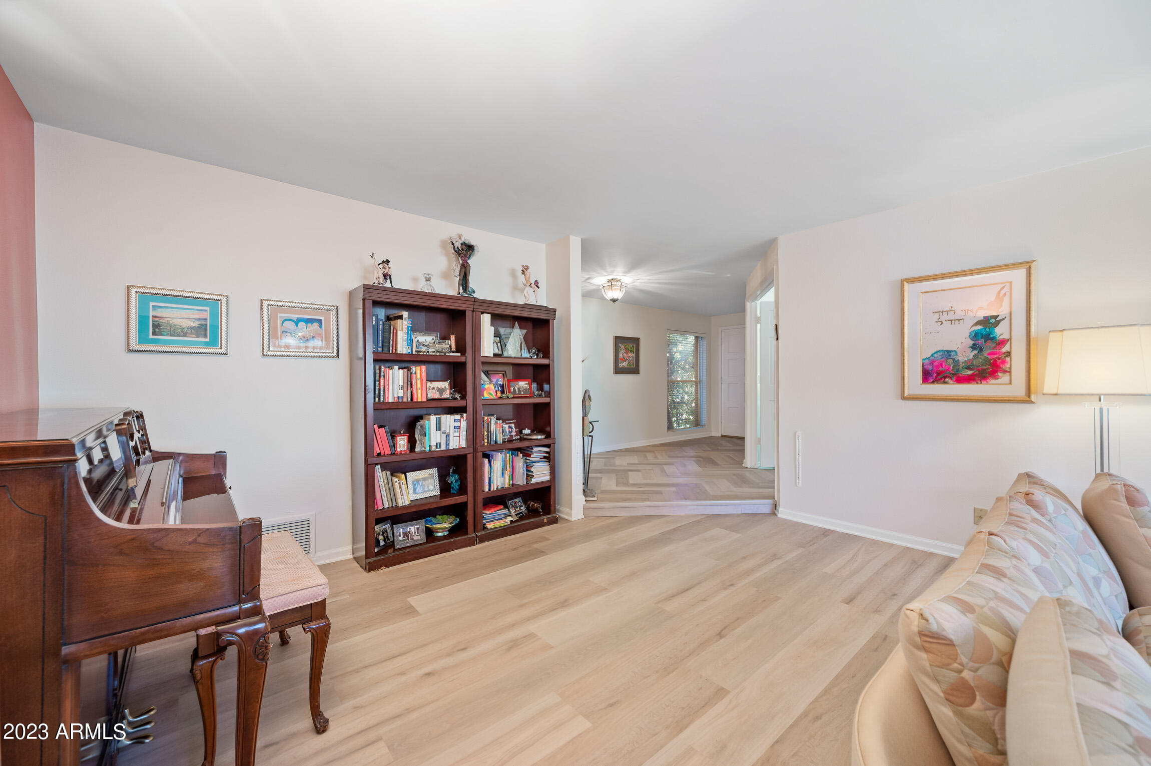 3133 E CALAVEROS Drive