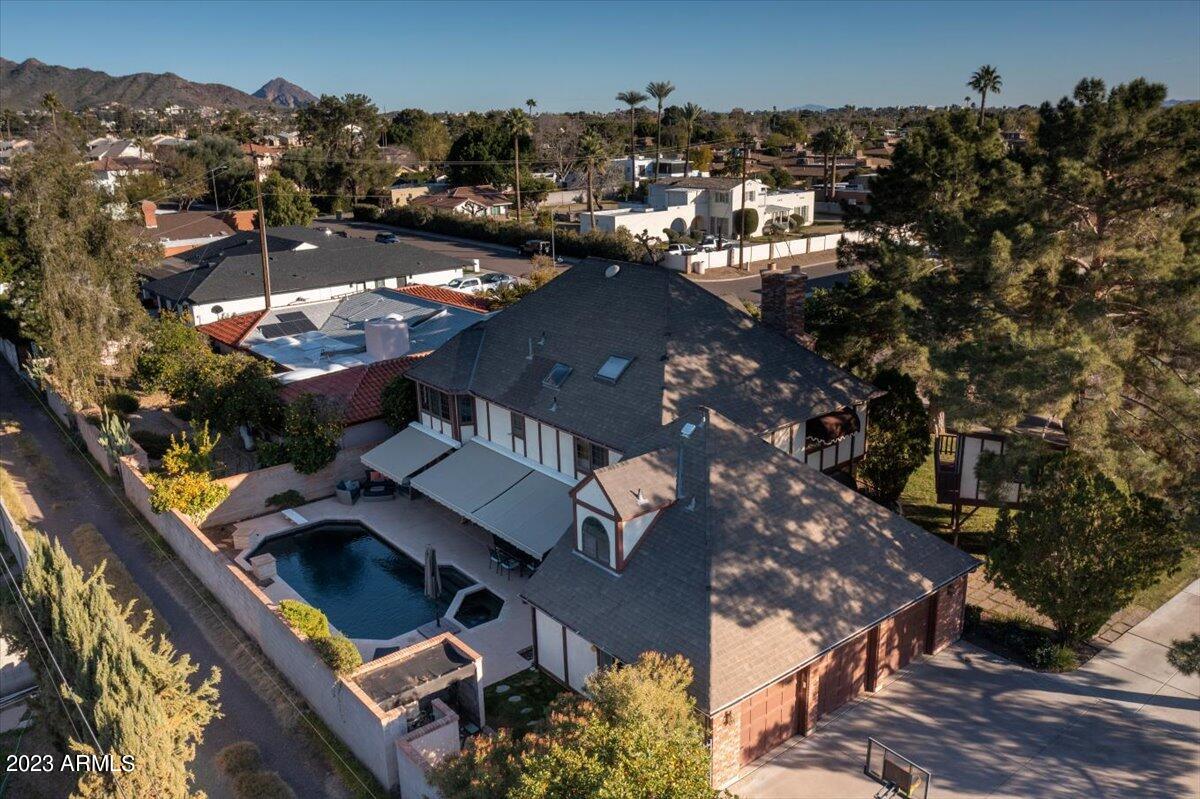910 E KALER Drive