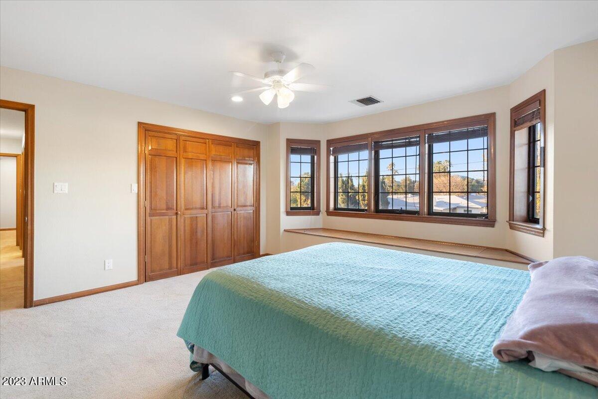 910 E KALER Drive