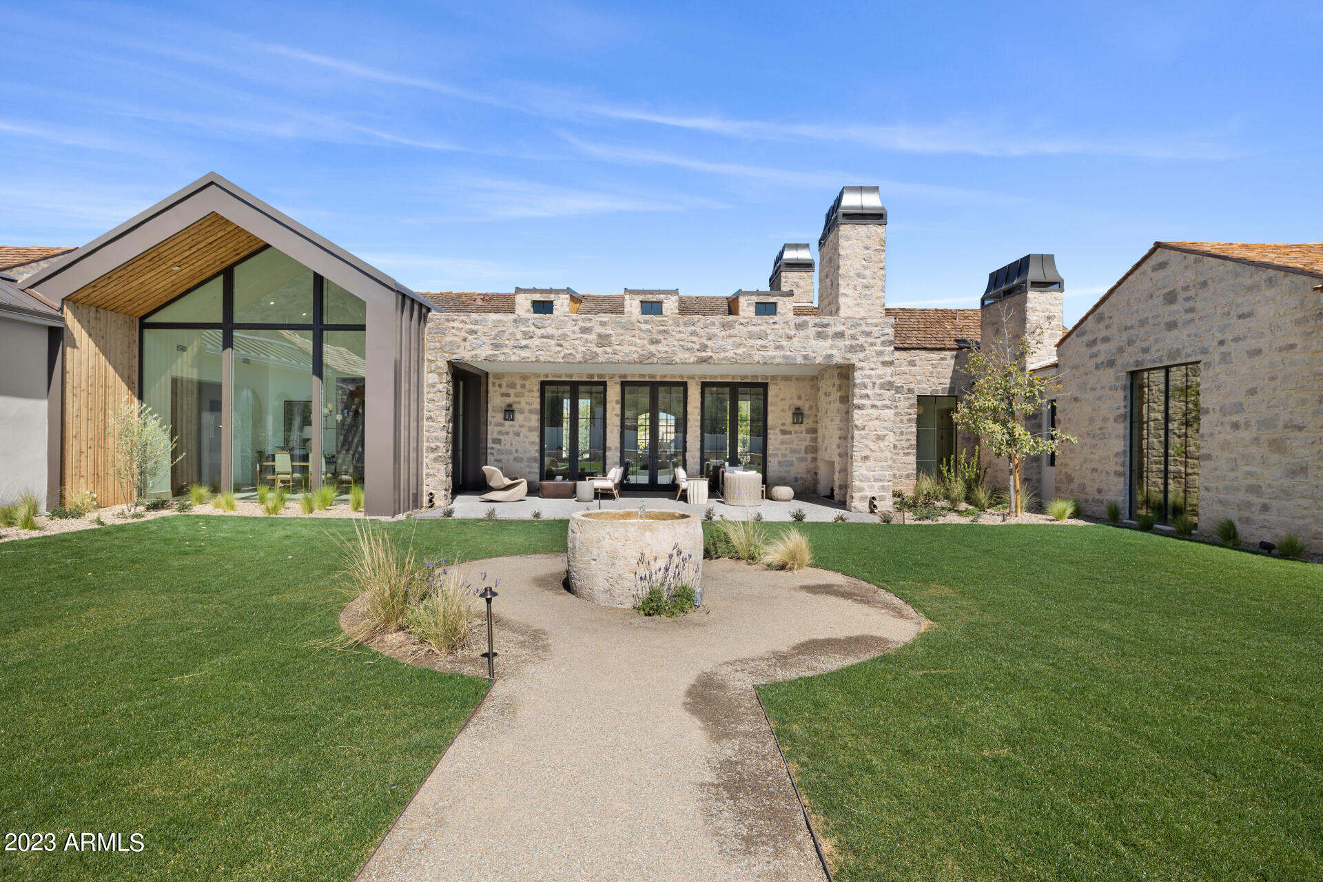 6527 E HUMMINGBIRD Lane
