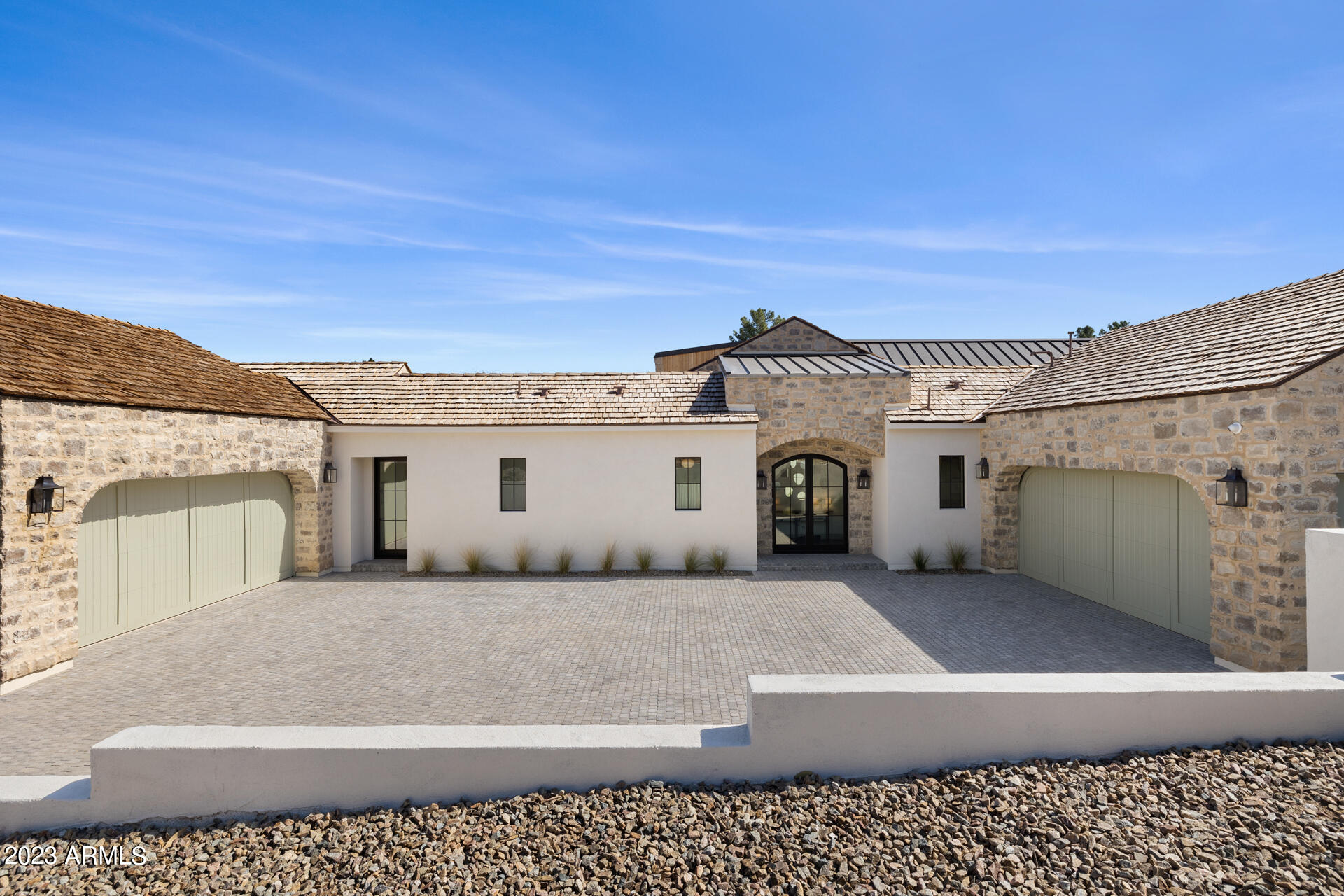 6527 E HUMMINGBIRD Lane