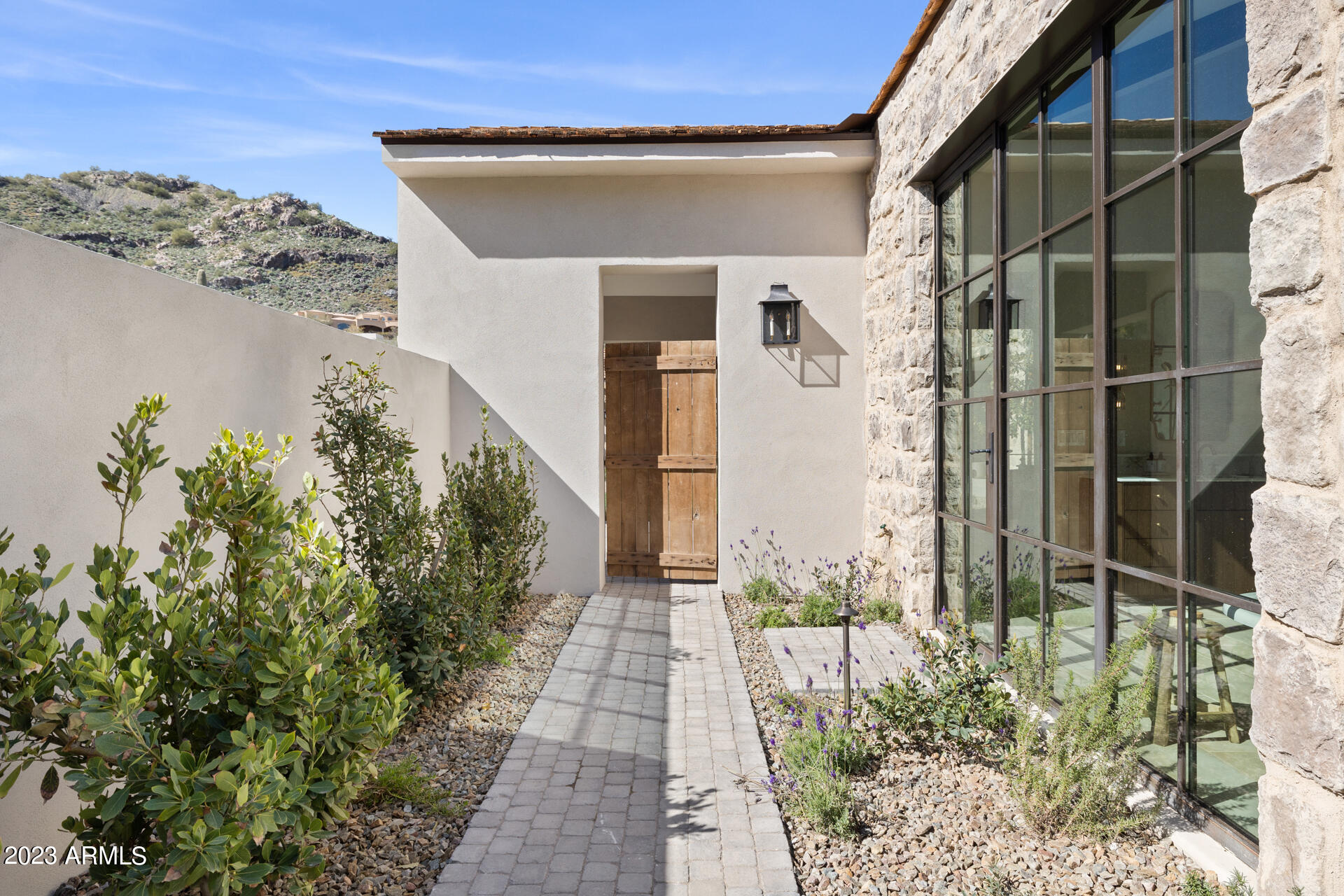 6527 E HUMMINGBIRD Lane