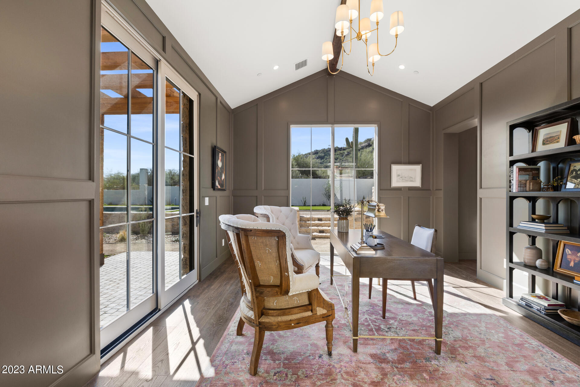 6527 E HUMMINGBIRD Lane