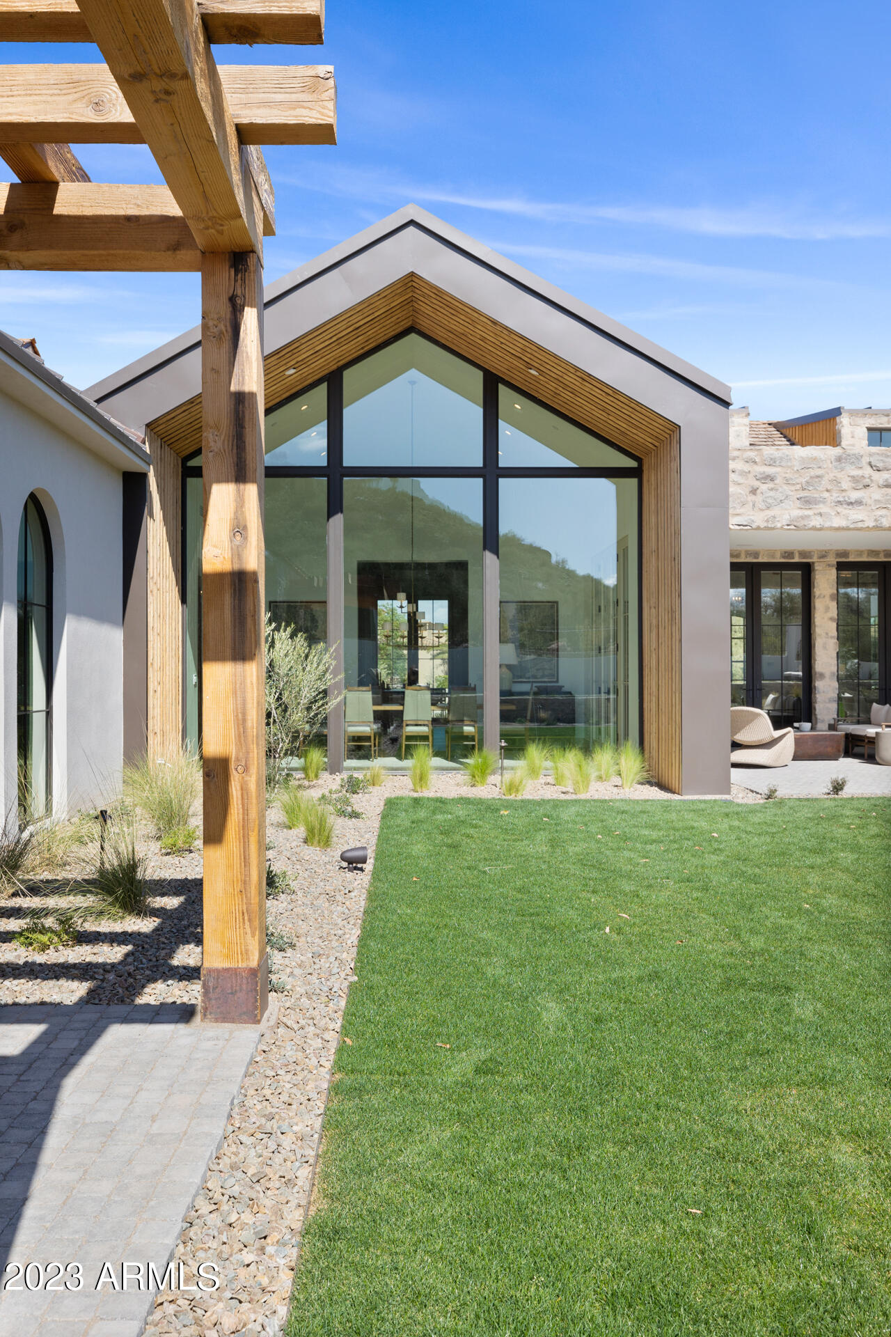 6527 E HUMMINGBIRD Lane