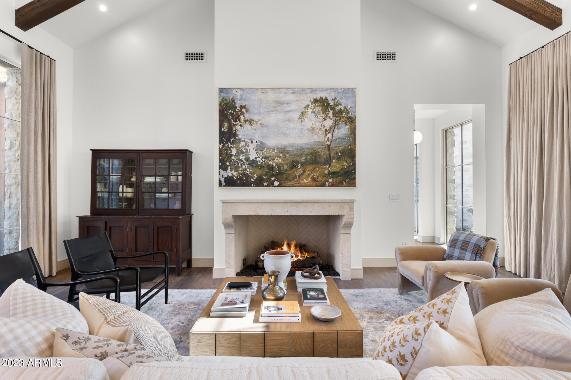 6527 E HUMMINGBIRD Lane