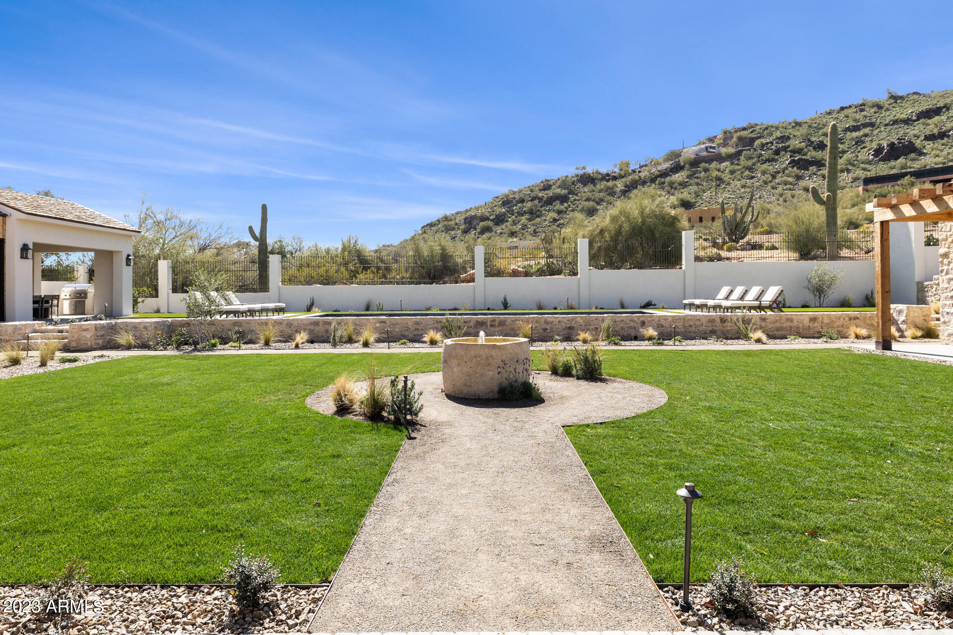 6527 E HUMMINGBIRD Lane