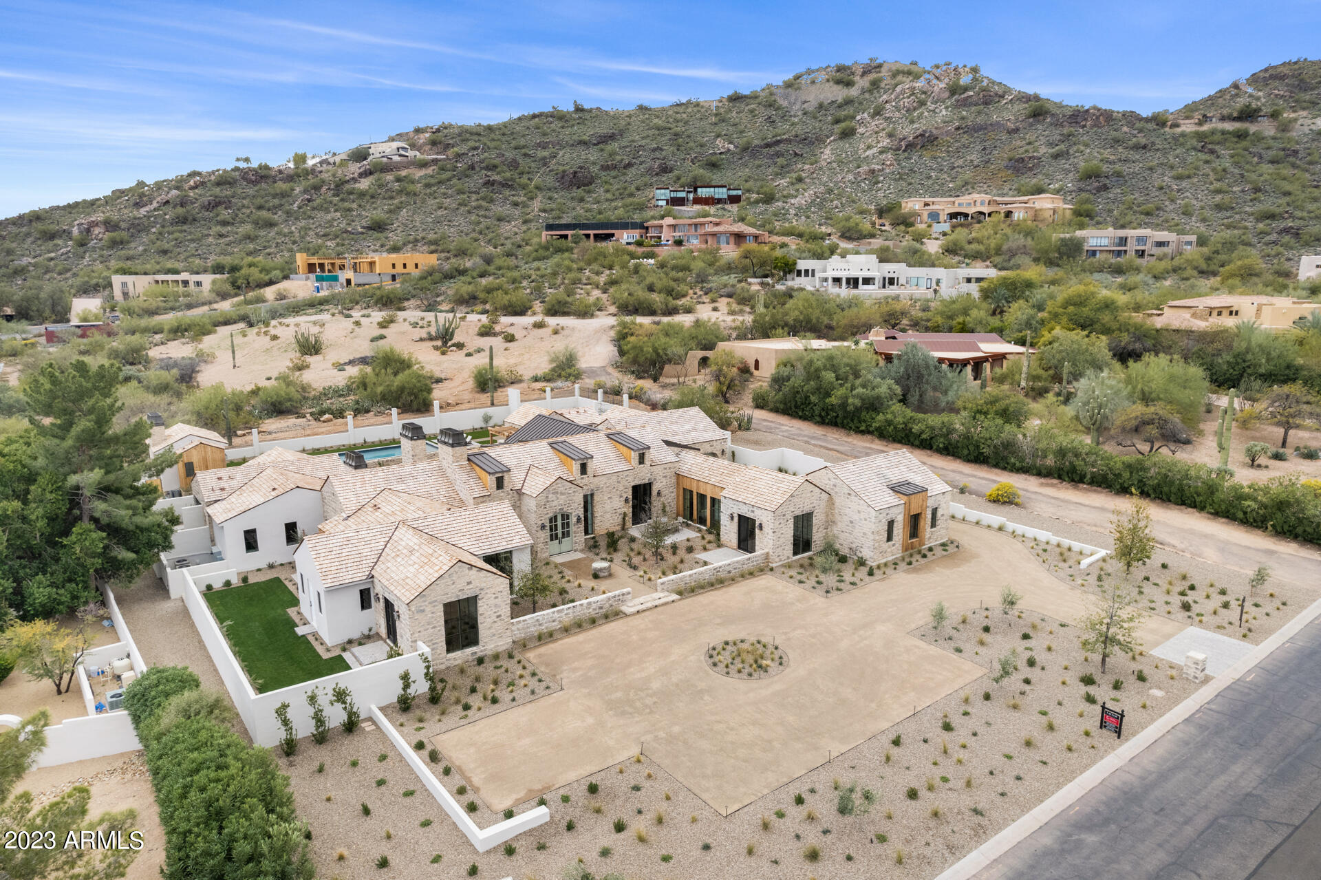 6527 E HUMMINGBIRD Lane