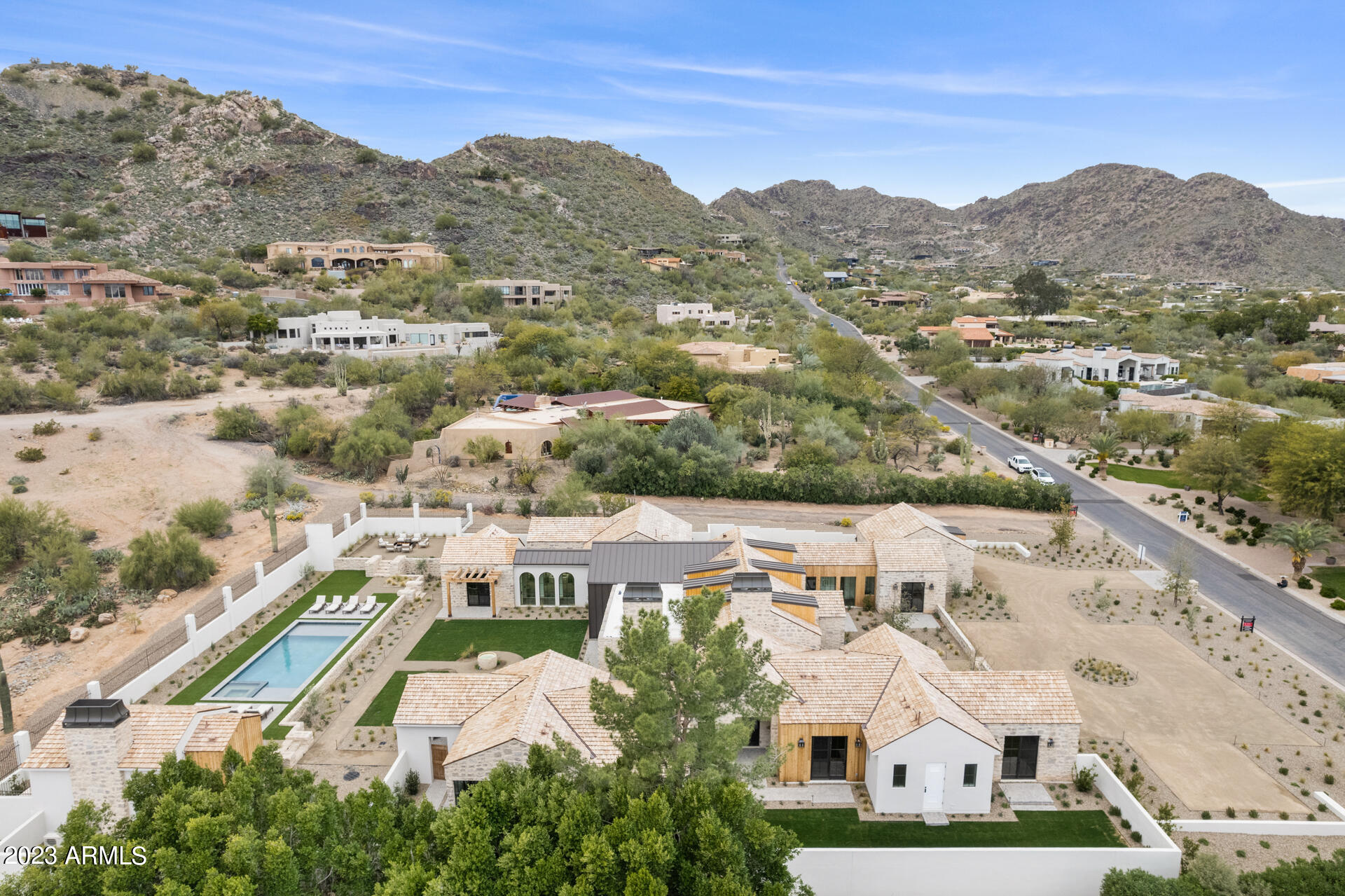 6527 E HUMMINGBIRD Lane