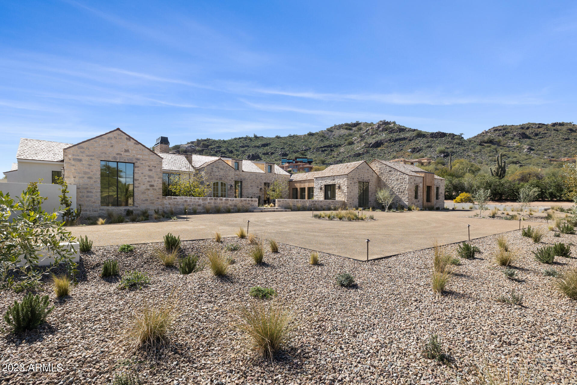 6527 E HUMMINGBIRD Lane