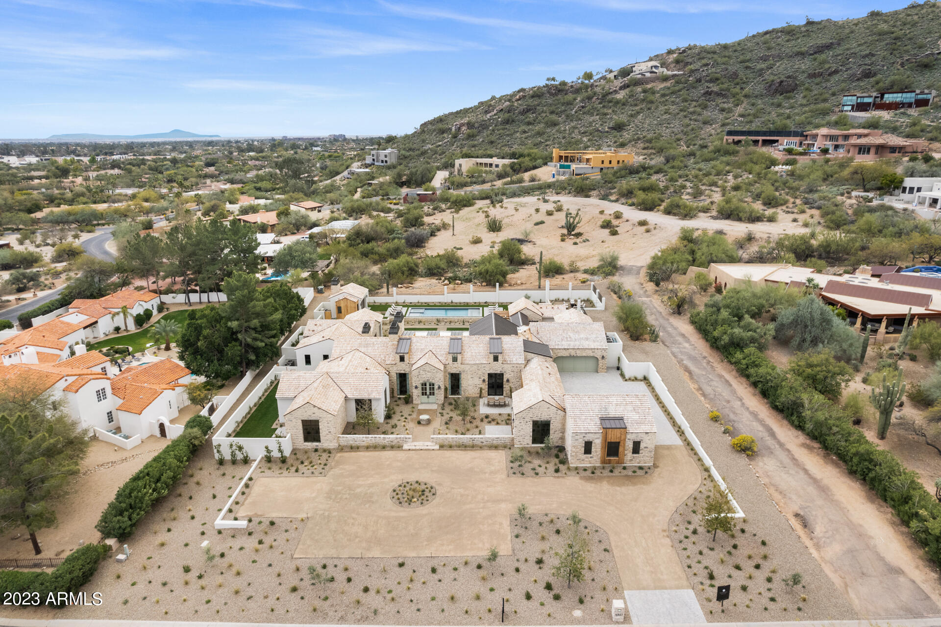 6527 E HUMMINGBIRD Lane