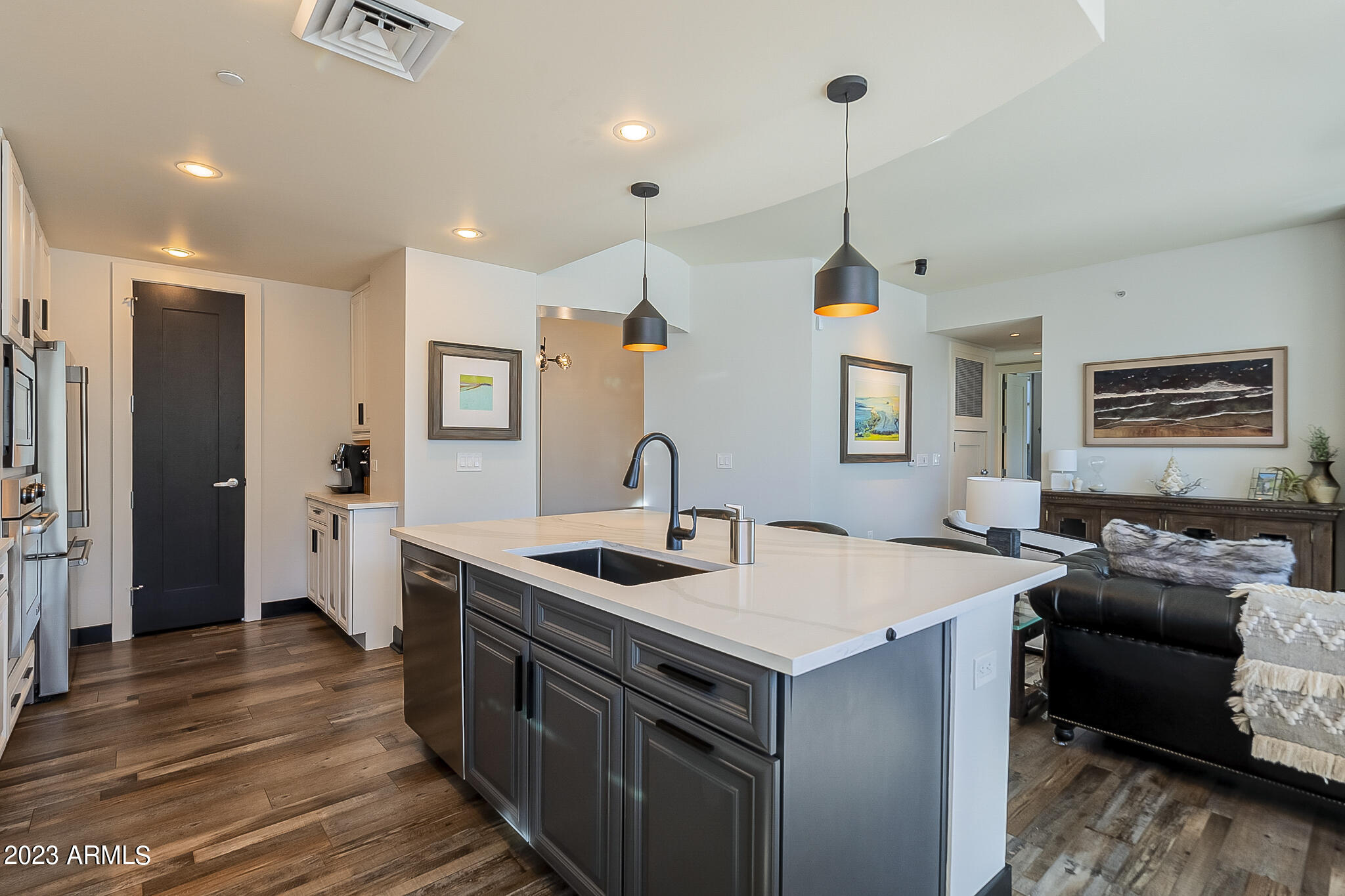 140 E Rio Salado Parkway Unit: 212