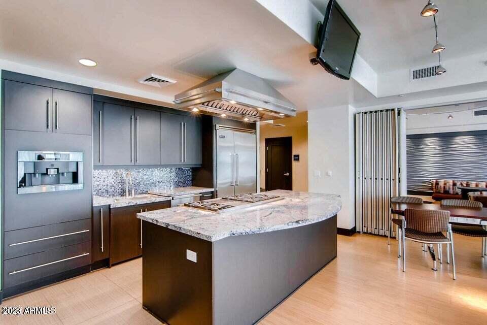 140 E Rio Salado Parkway Unit: 212