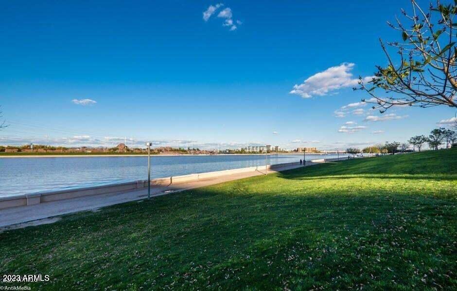 140 E Rio Salado Parkway Unit: 212