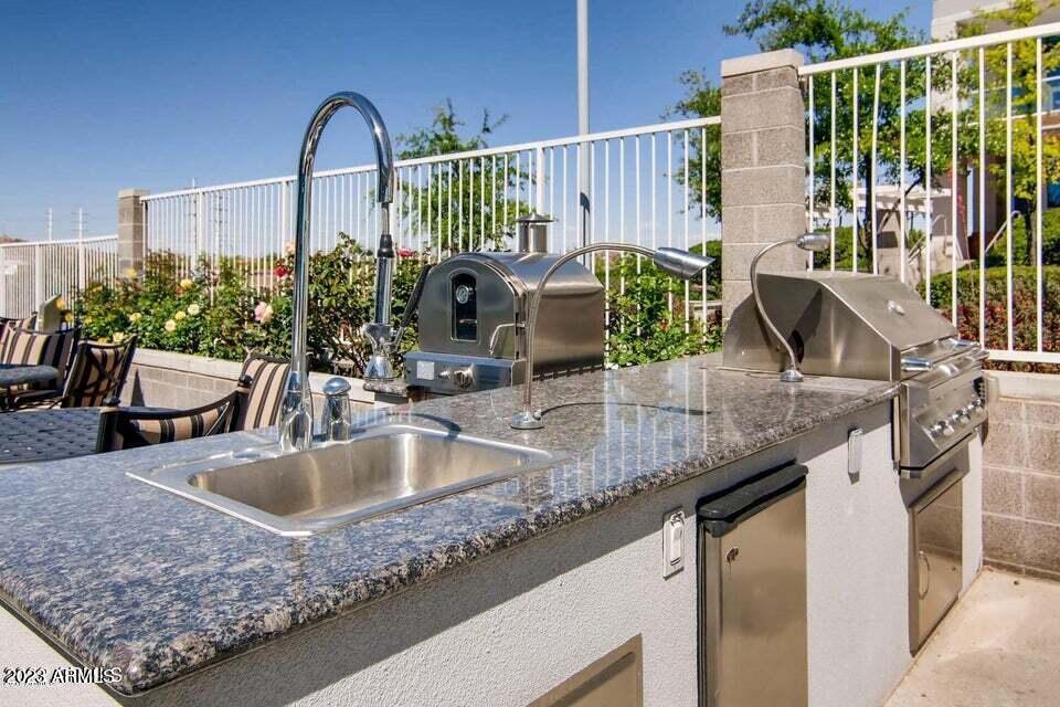 140 E Rio Salado Parkway Unit: 212