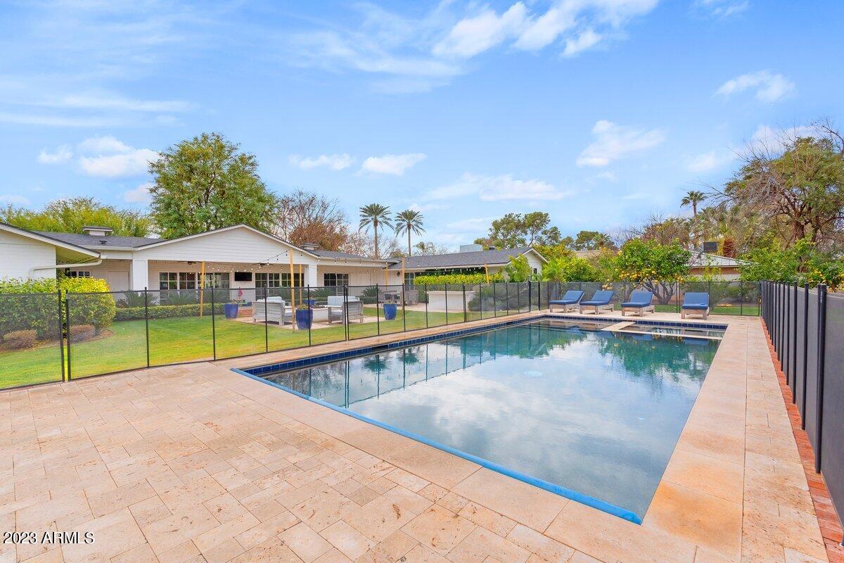 510 E OCOTILLO Road