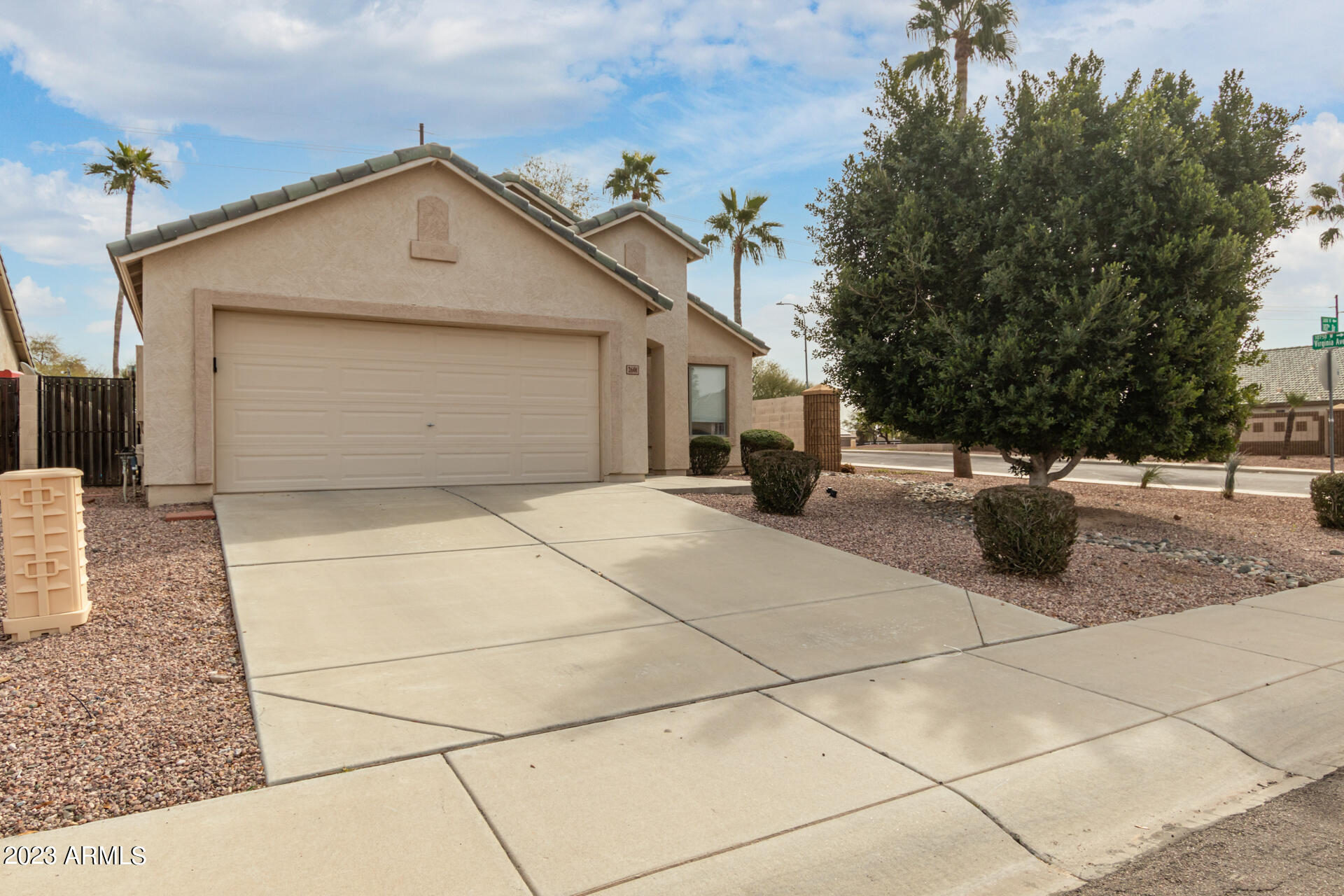 2601 N 107TH Drive