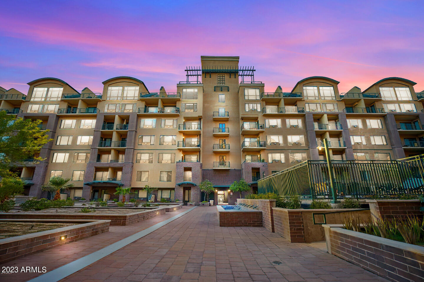 16 W Encanto Boulevard Unit: 620