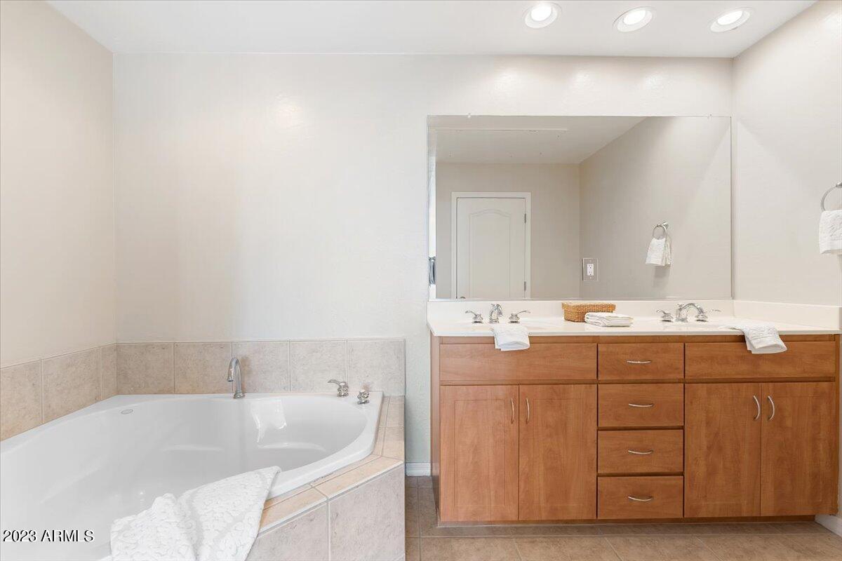 16 W Encanto Boulevard Unit: 620