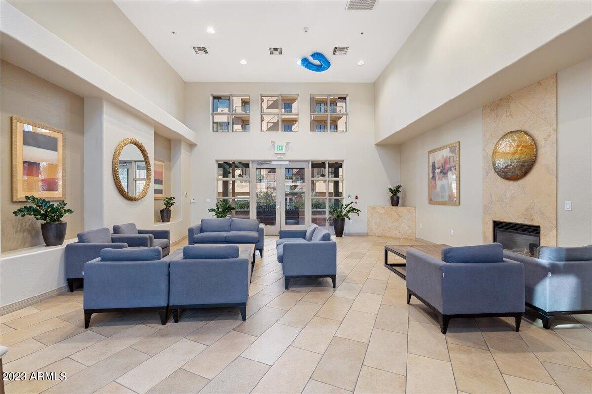 16 W Encanto Boulevard Unit: 620